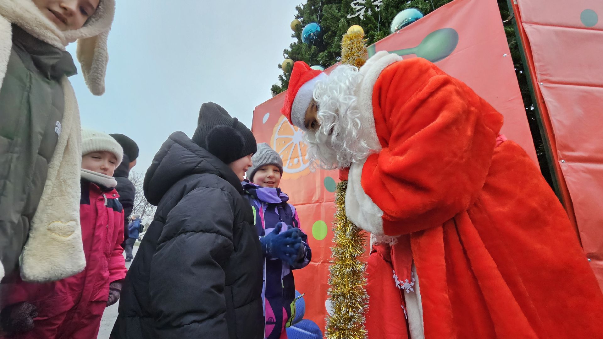 площадь собина, центральный парк победы, дед мороз, фестиваль про_морозов, шествие дедов морозов, долгопрудный,