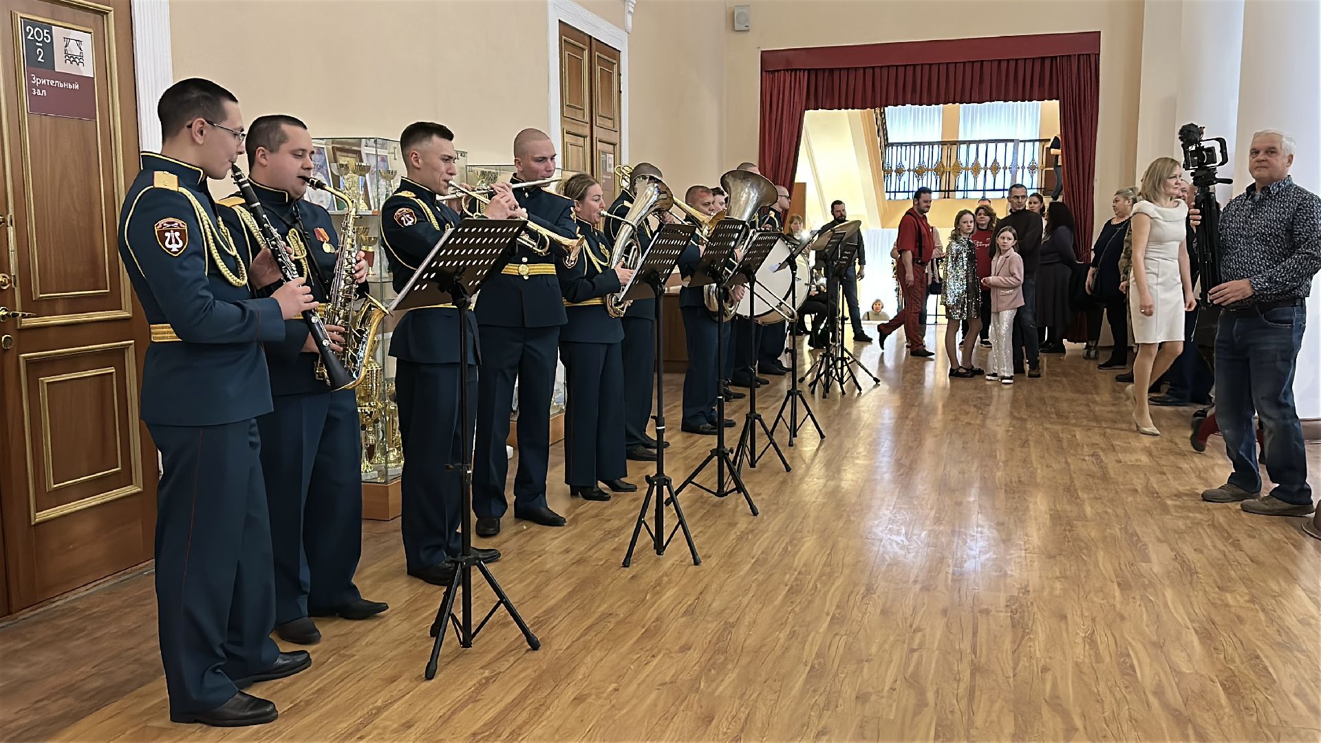 дети с особенностями развития, пушкино, пушкинский городской округ, елка для детей,