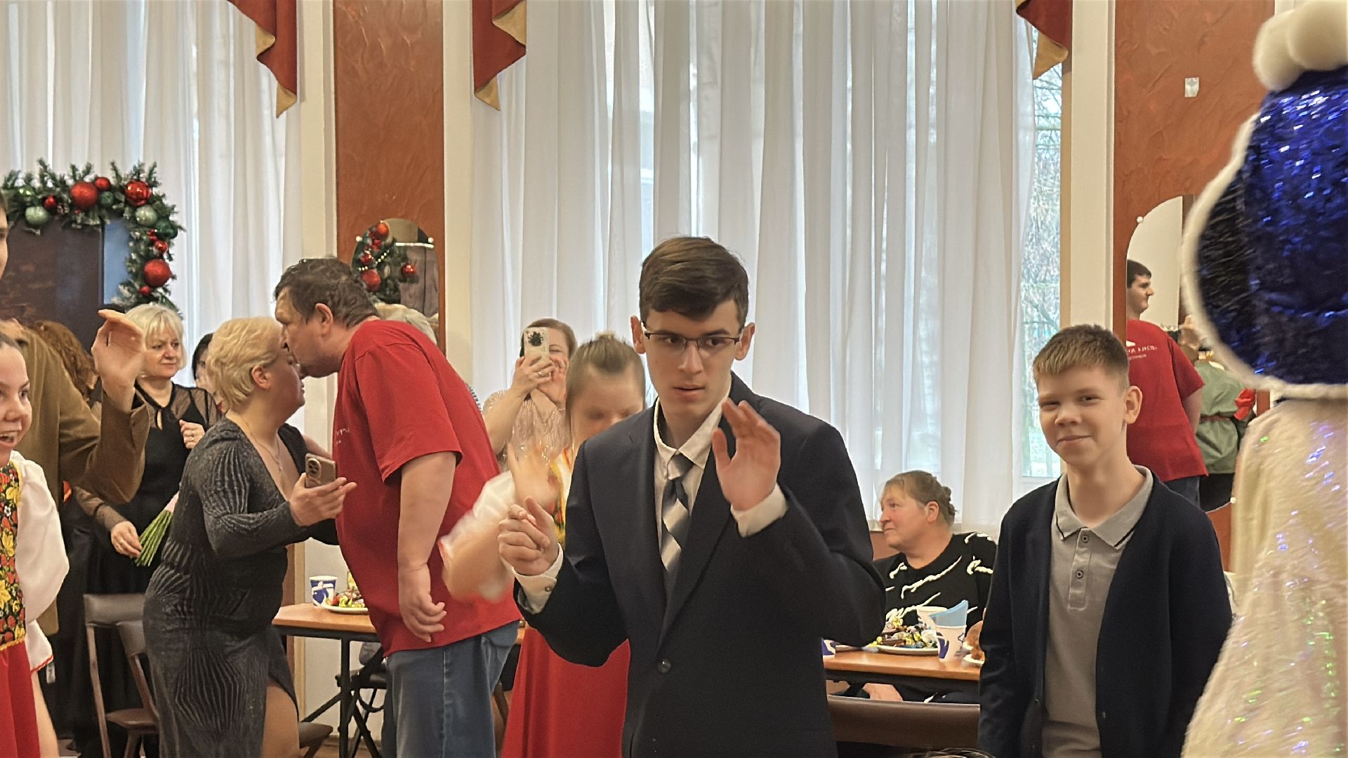 дети с особенностями развития, пушкино, пушкинский городской округ, елка для детей,