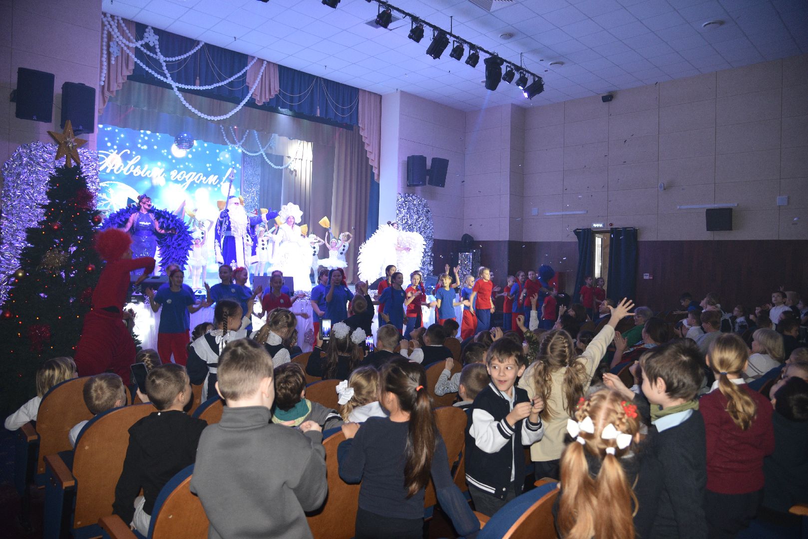 лотошино, лотошинский цдк, новый год, сказка,