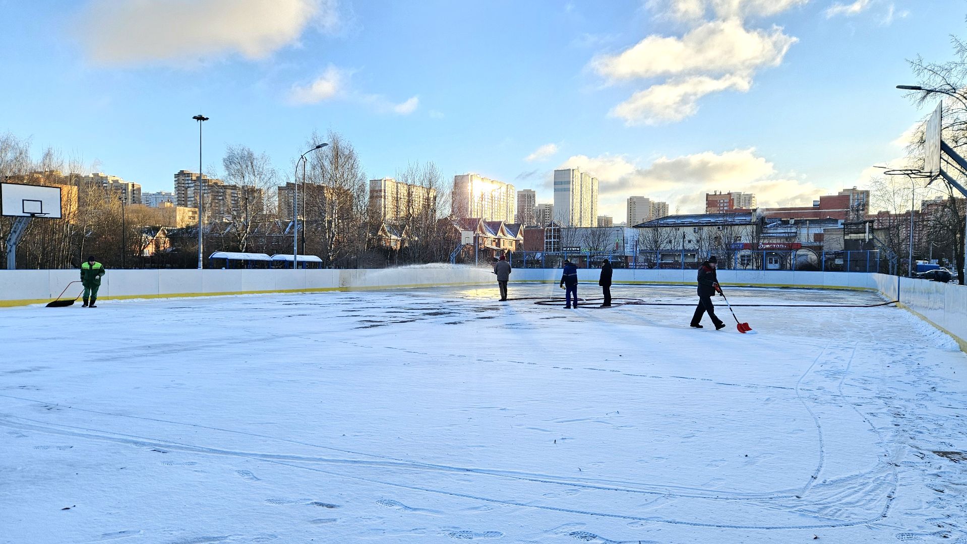 долгопрудный,  лед, ледовый каток, зима в подмосковье, зима в подмосковье 2025, центральный парк победы,