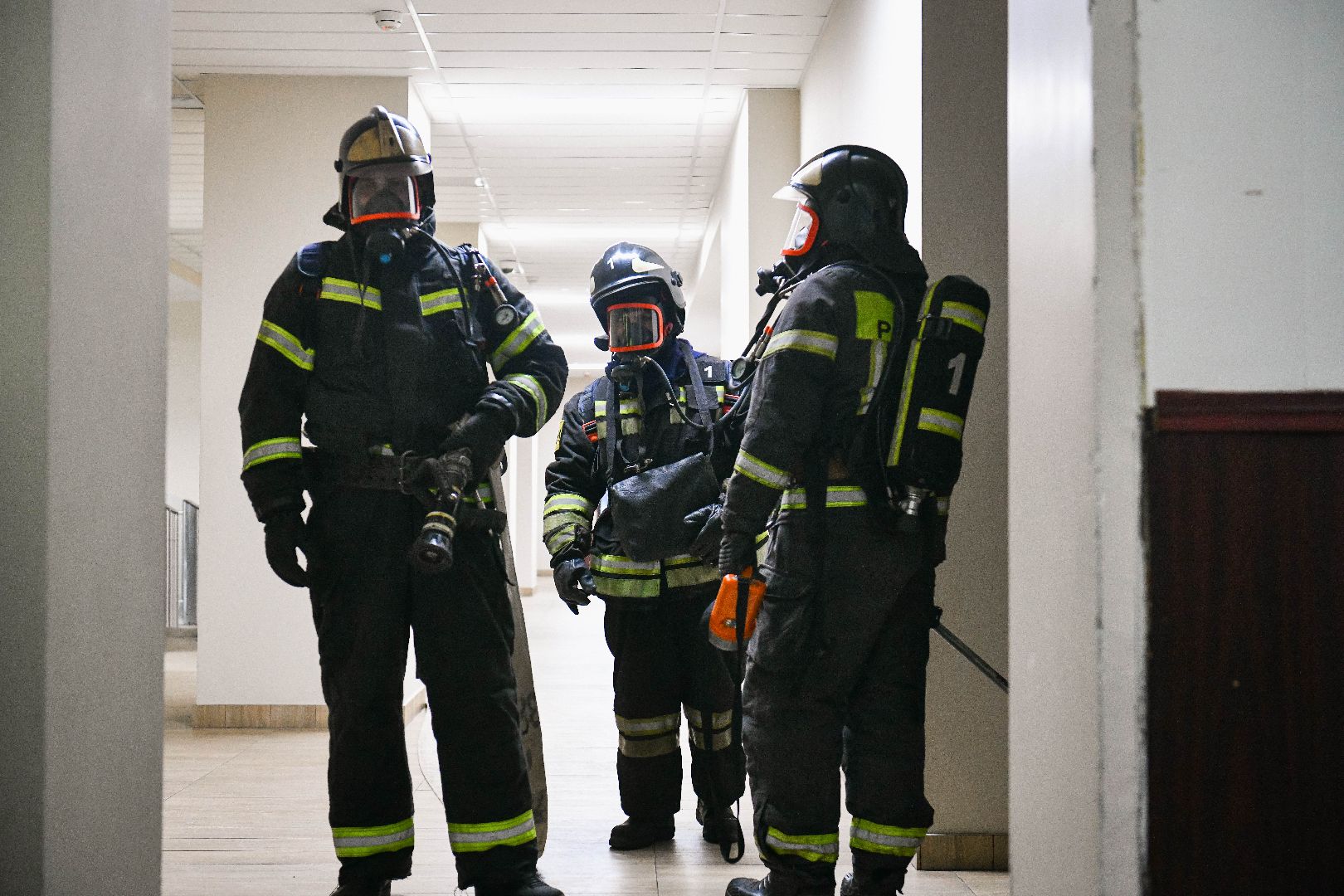 пожар, спасатели, эвакуация,