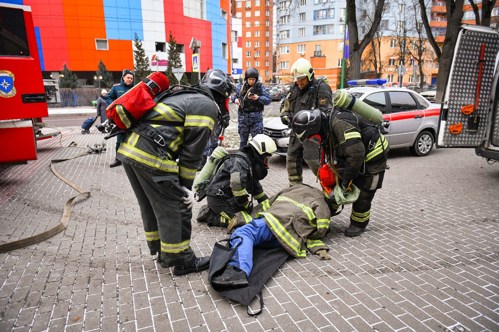 пожар, спасатели, эвакуация,