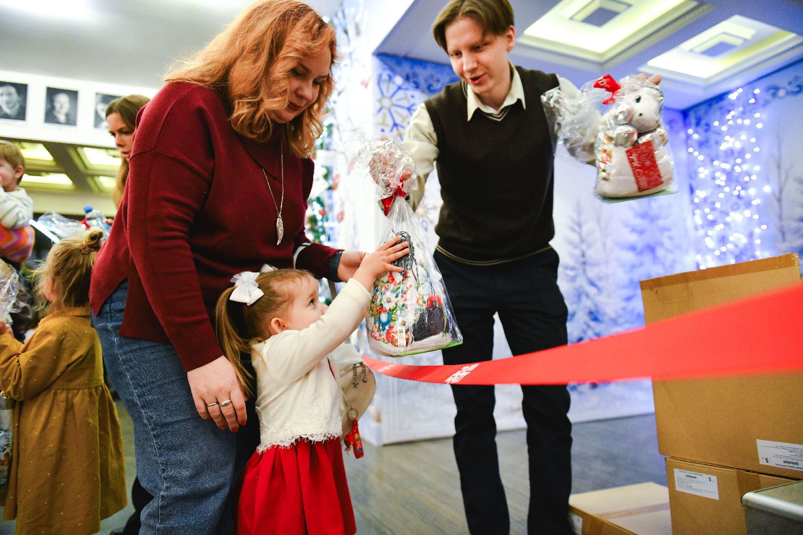 елка, сказка, подарки,