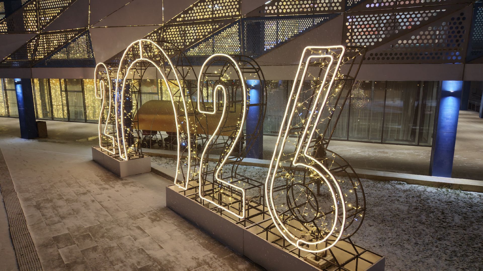 видео с коптера,елка в красногорске, каток в красногорске, новый год в подмосковье,