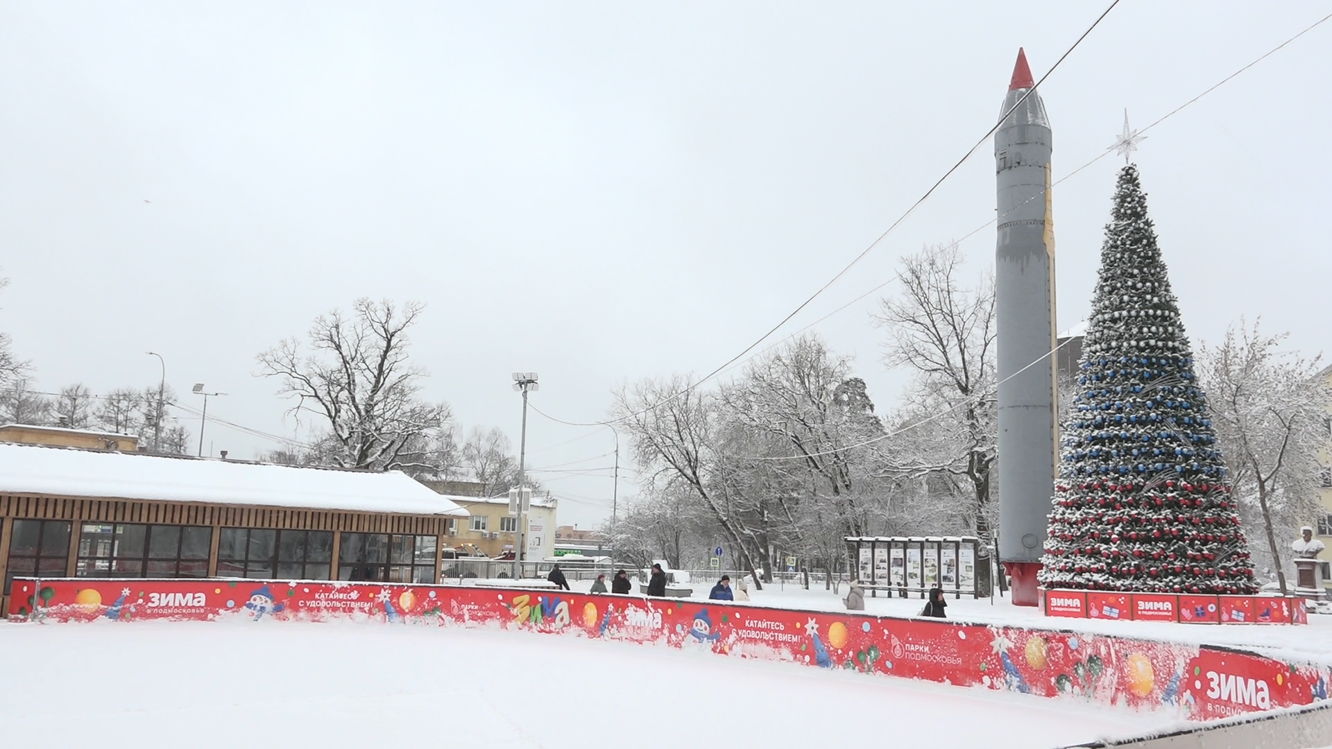 власиха уборка снега, улицы власихи, снег на улице, коммунальщики власихи,