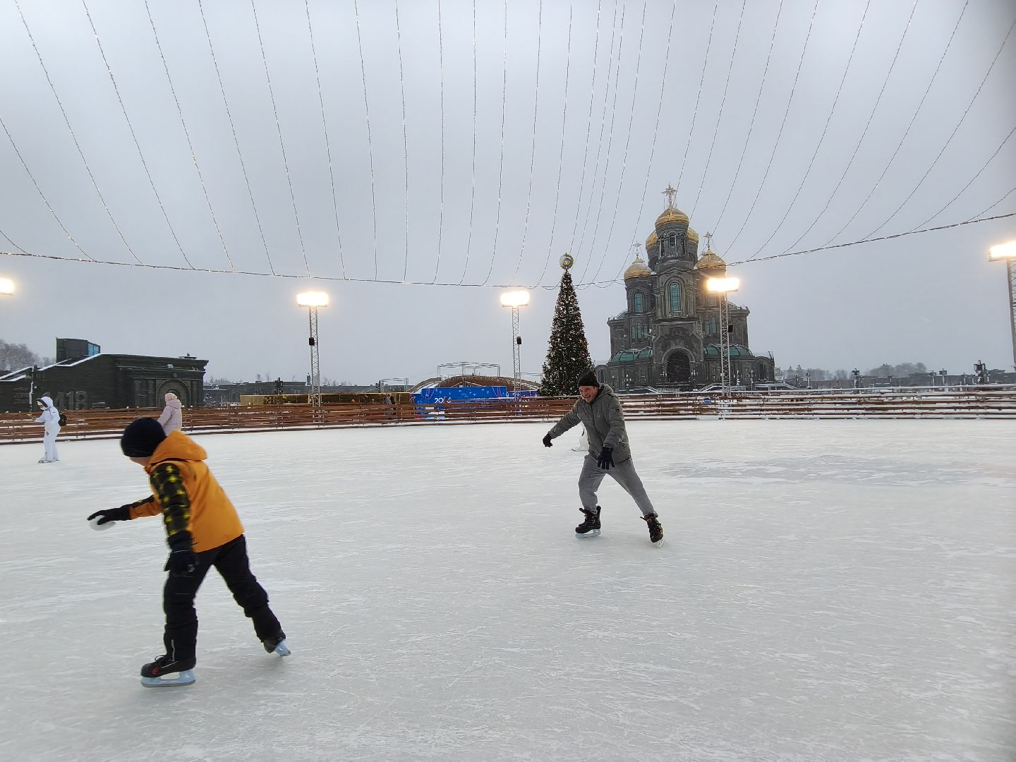 главный храм вооружнных сил россии, парк патриот, главный каток,