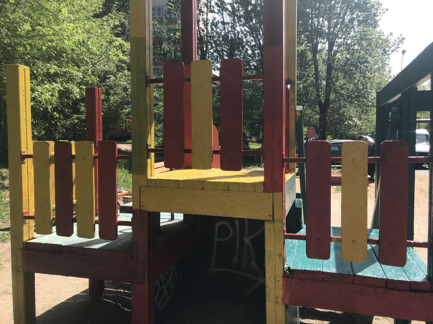 Балашиха, детская площадка, покраска скамеек, песочница, уборка территории, благоустройство, мобильная бригада, весна, порядок, ремонт