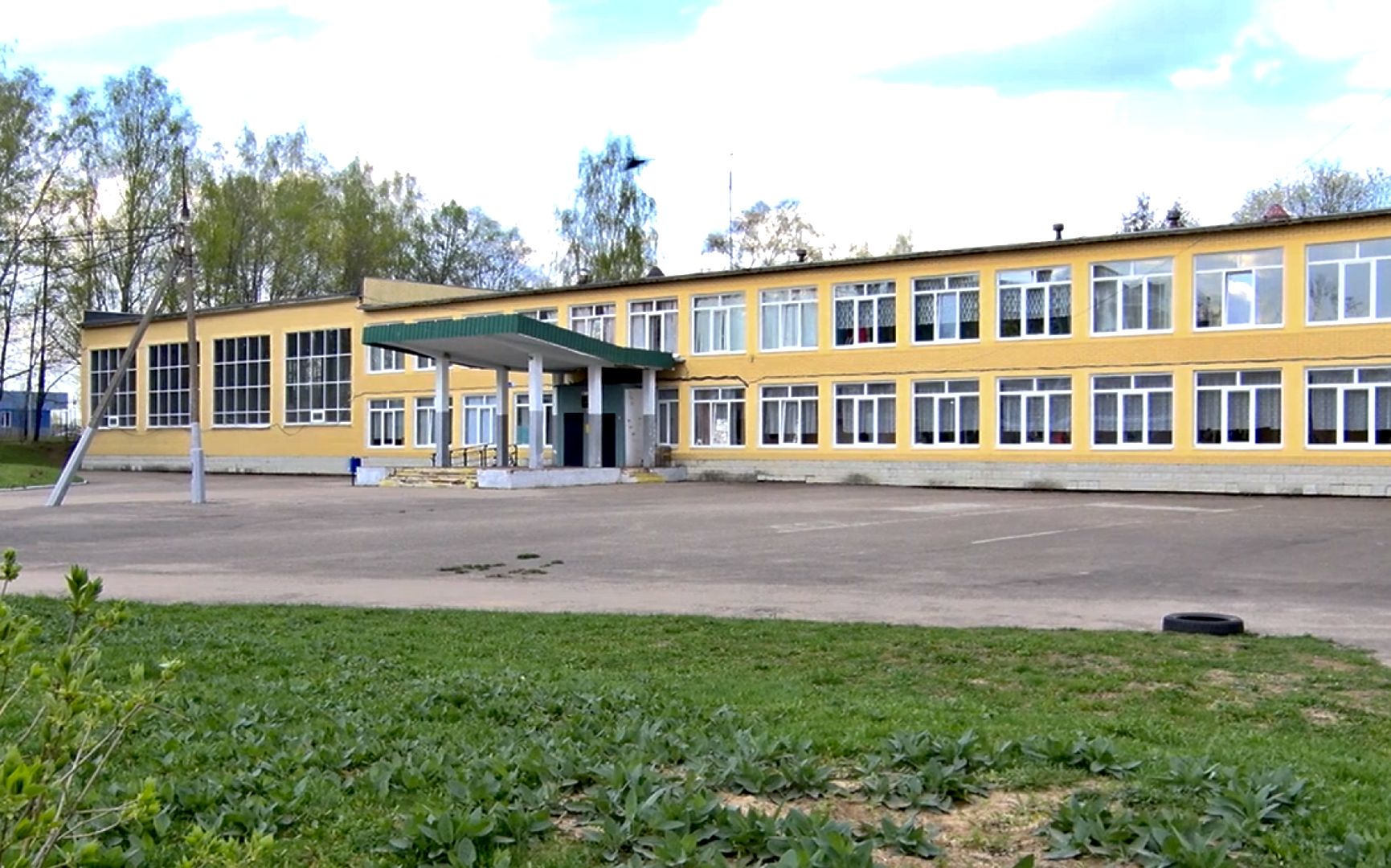 Клин, образование, Парта Героя, память