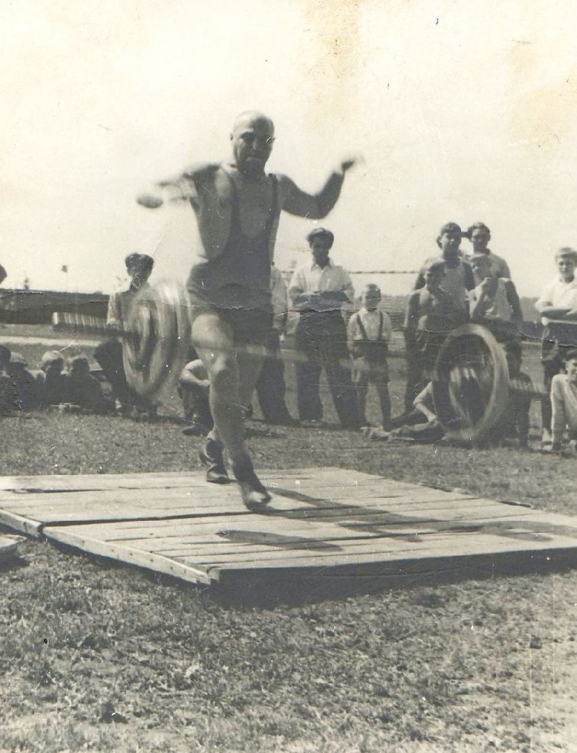 Звенигород, Лев Шпринц, тяжелая атлетика, пауэрлифтинг, силовое троеборье, спорт в Звенигороде, стадион
