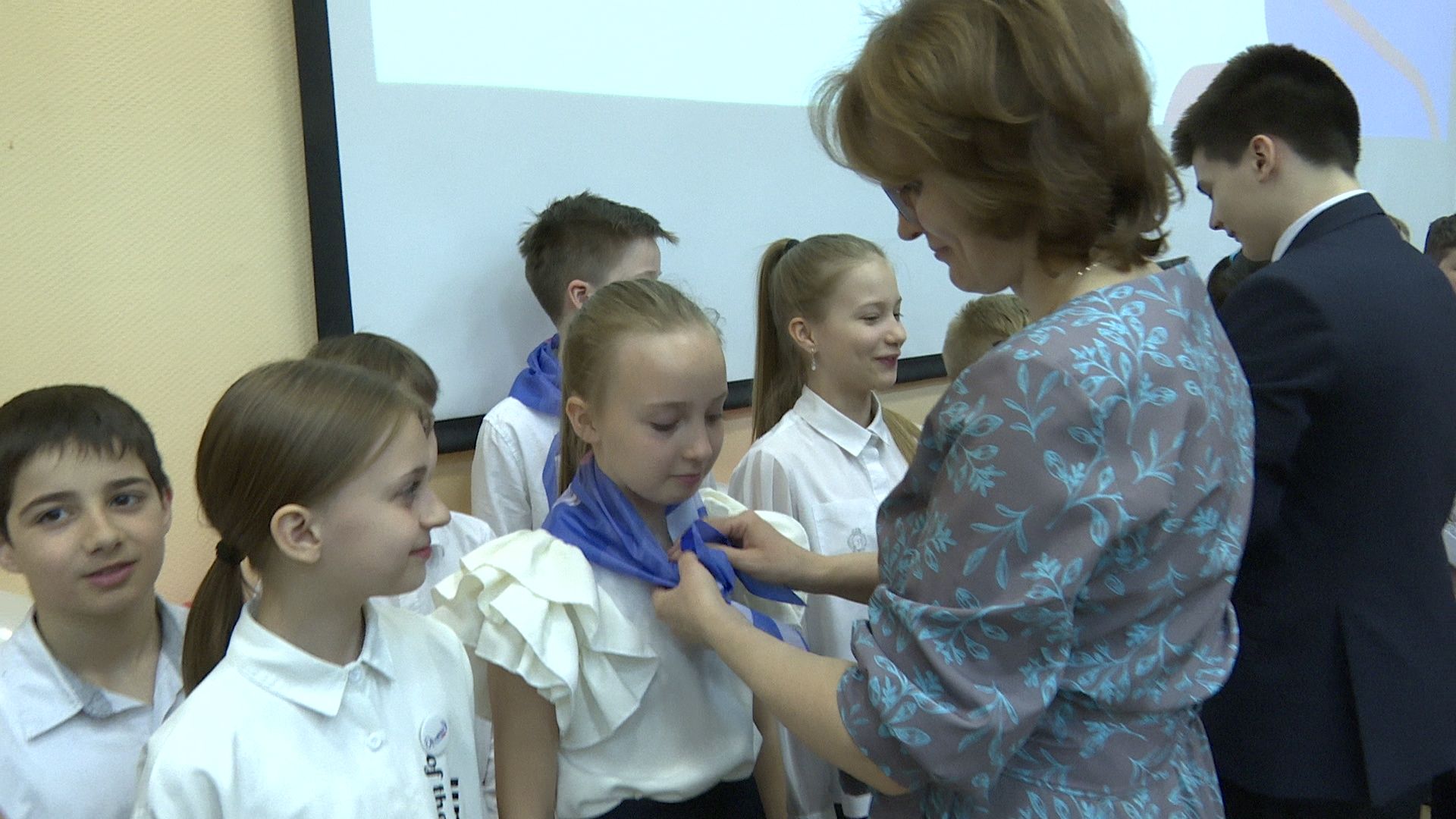 Реутов, Орлята России, Движение первых, патриотизм, галстук, значок, акция, треки