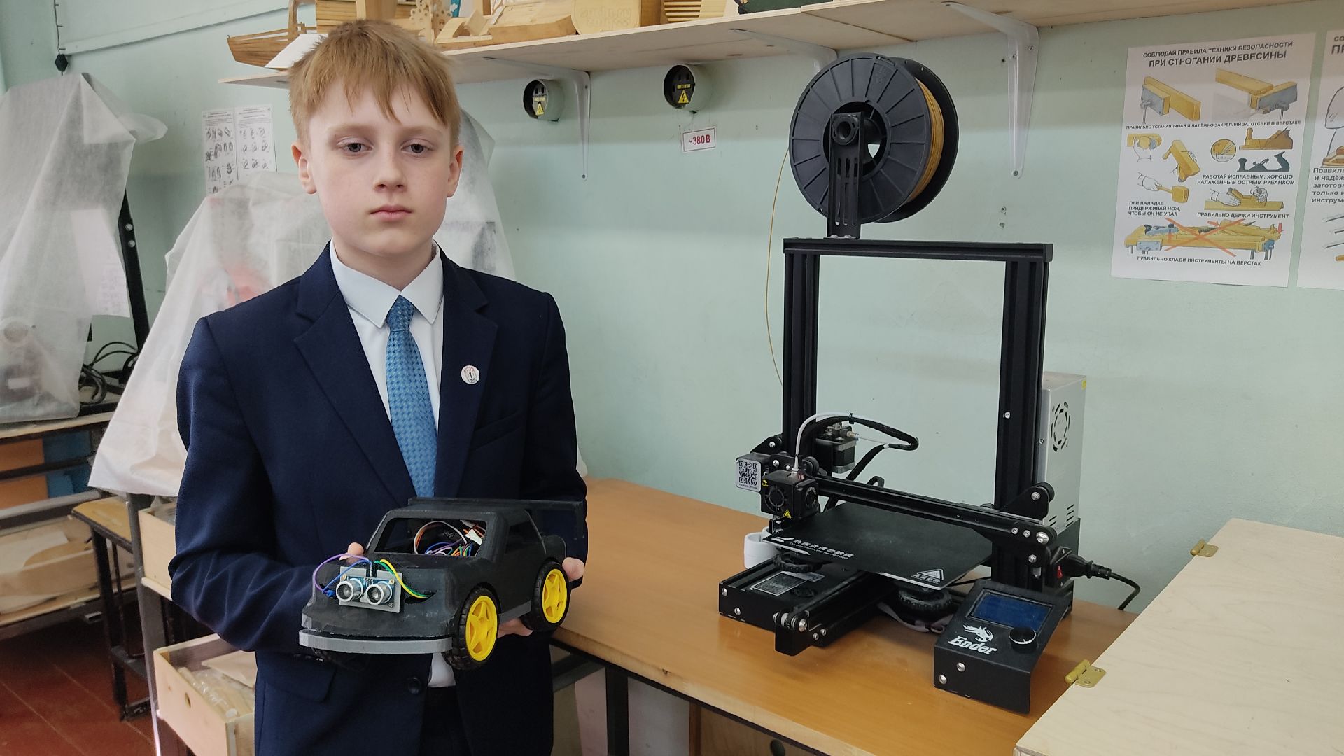 Лобня, образование, роботы