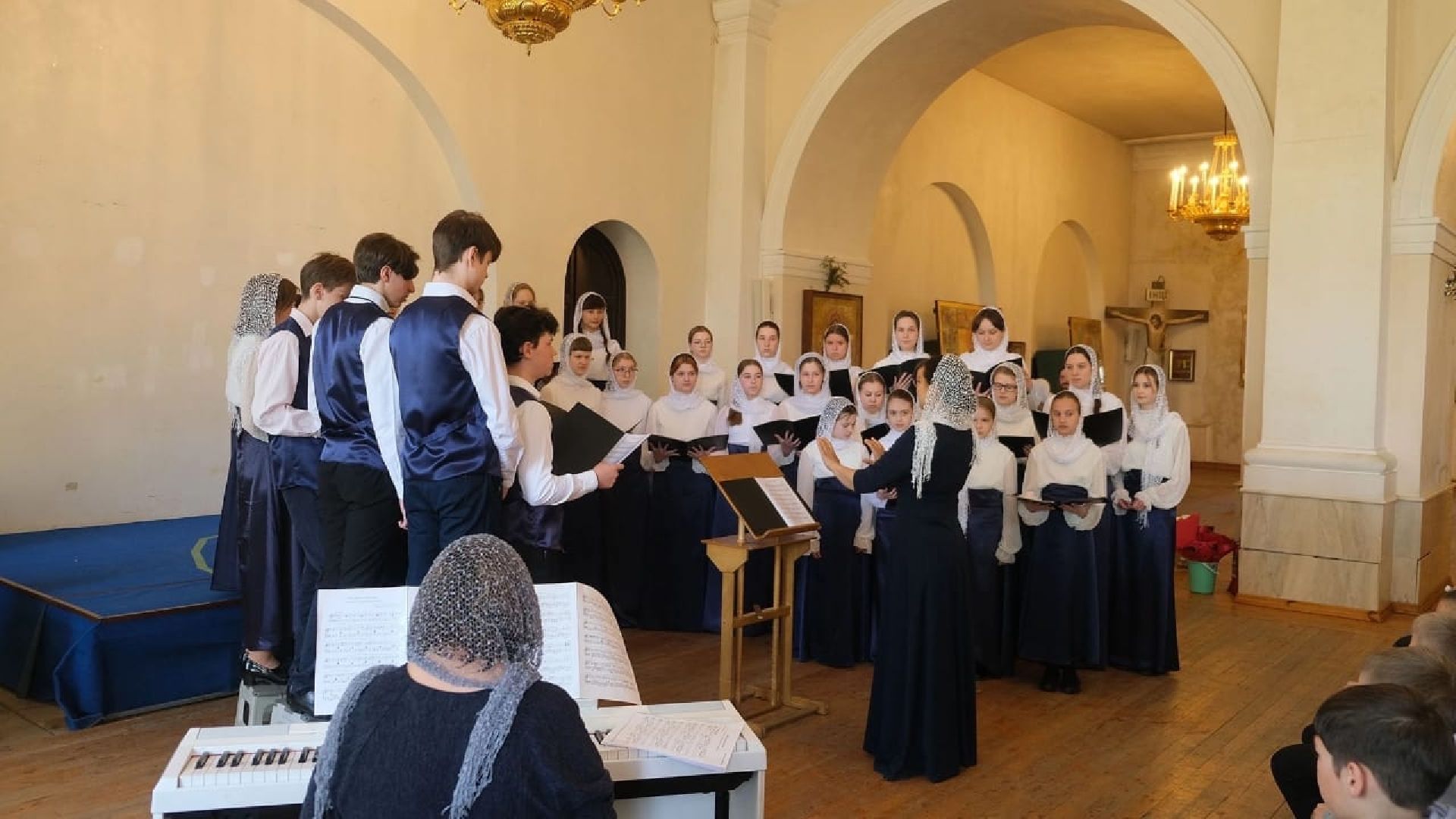Звенигород, Саввино-Сторожевский монастырь, Благочинный Николай Курдов, фестиваль духовной музыки, молодёжный ансамбль