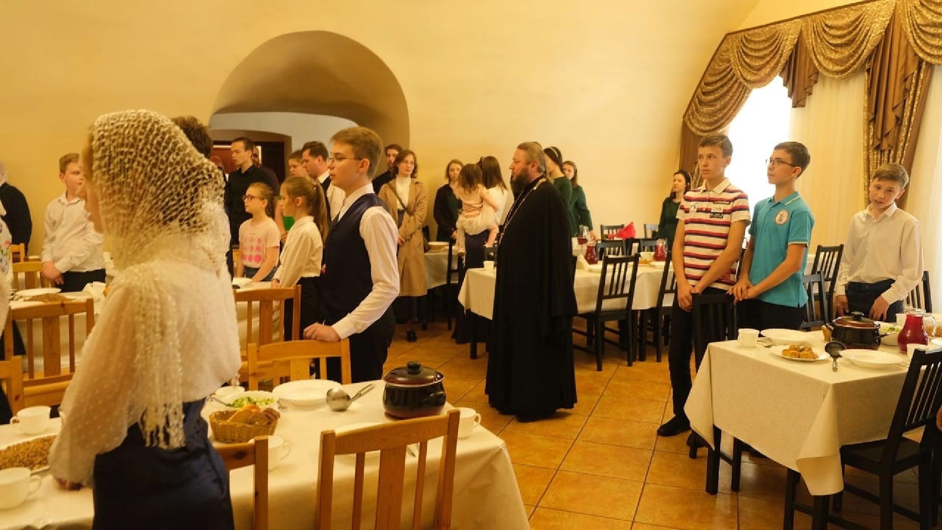 Звенигород, Саввино-Сторожевский монастырь, Благочинный Николай Курдов, фестиваль духовной музыки, молодёжный ансамбль