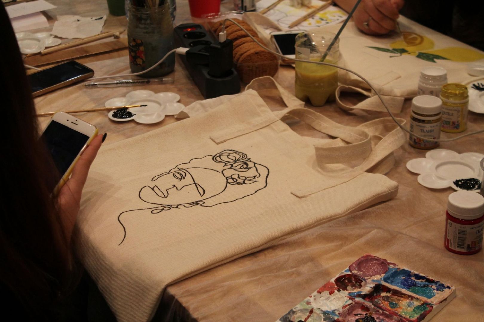 Звенигород, мастер-класс, Звенигородский Манеж, Мария Гогова, дизайнер по переделке старой одежды