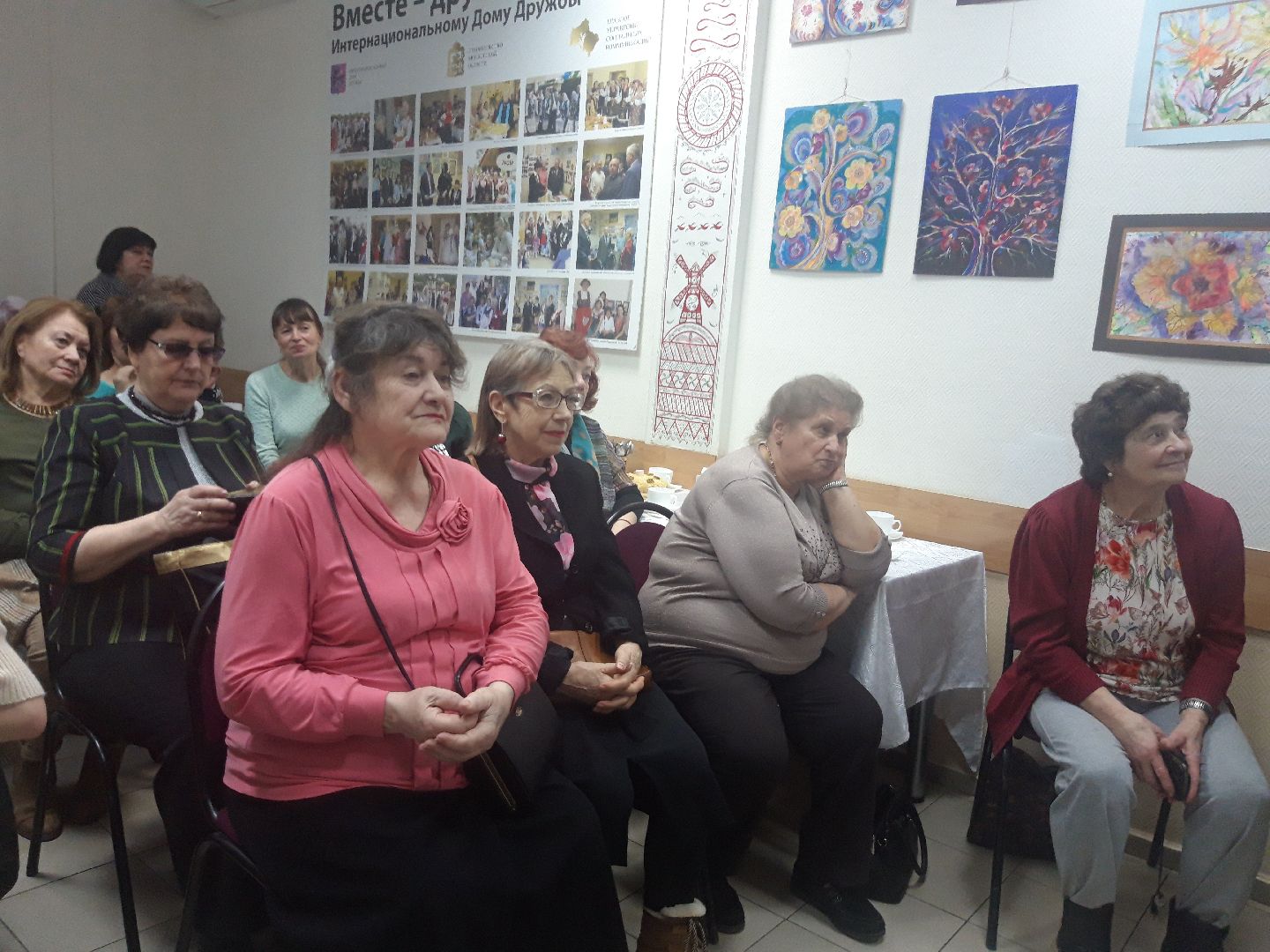 Пушкино, общество