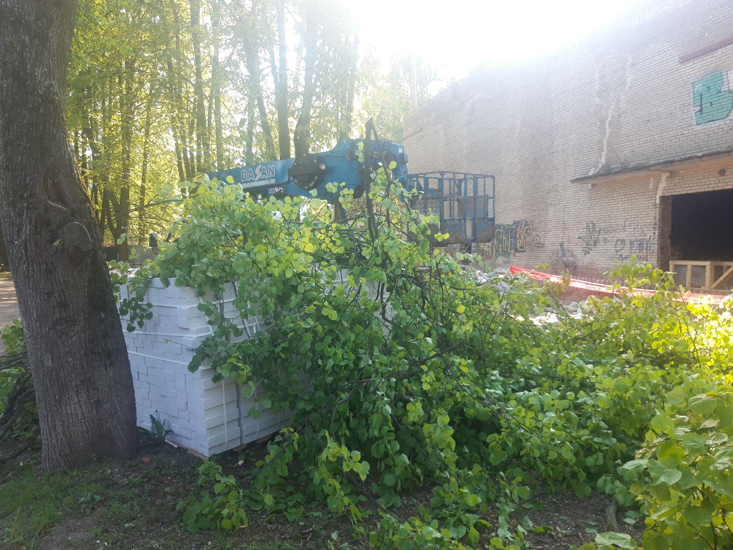 доброе дело, выходи во двор,