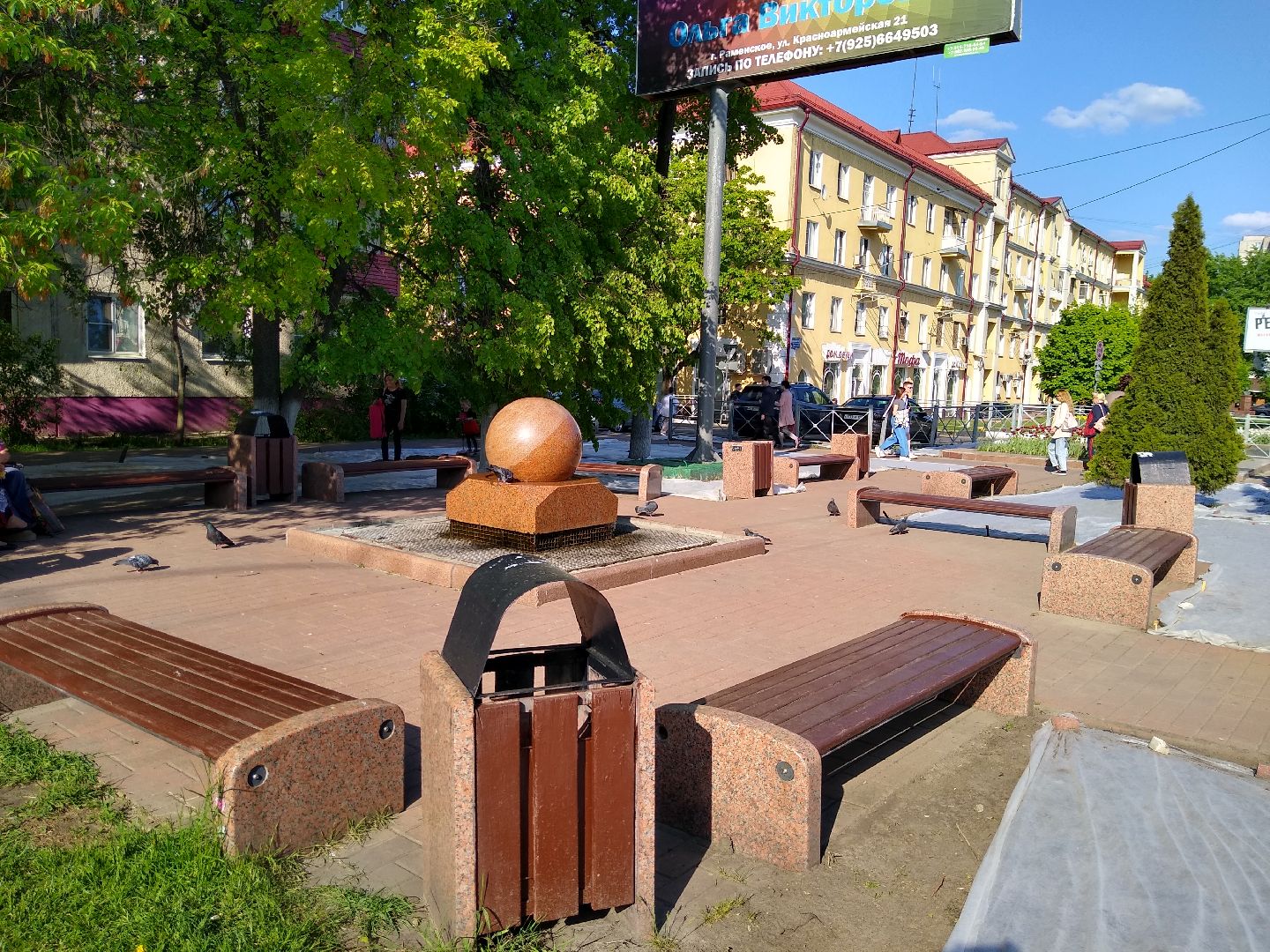 Раменское, ЖКХ, покраска скамеек в городе