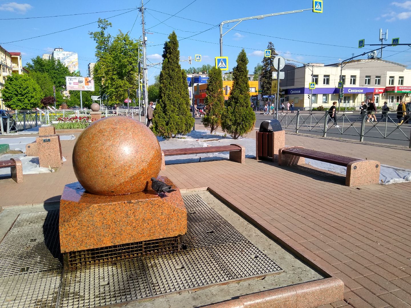 Раменское, ЖКХ, покраска скамеек в городе