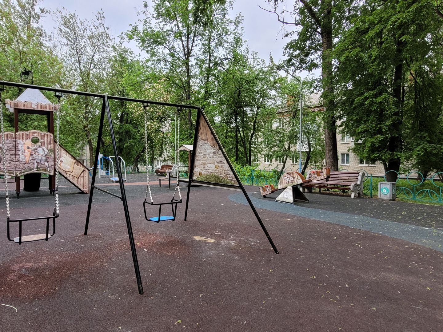 двор; детская площадка; обновление; благоустройство; видное