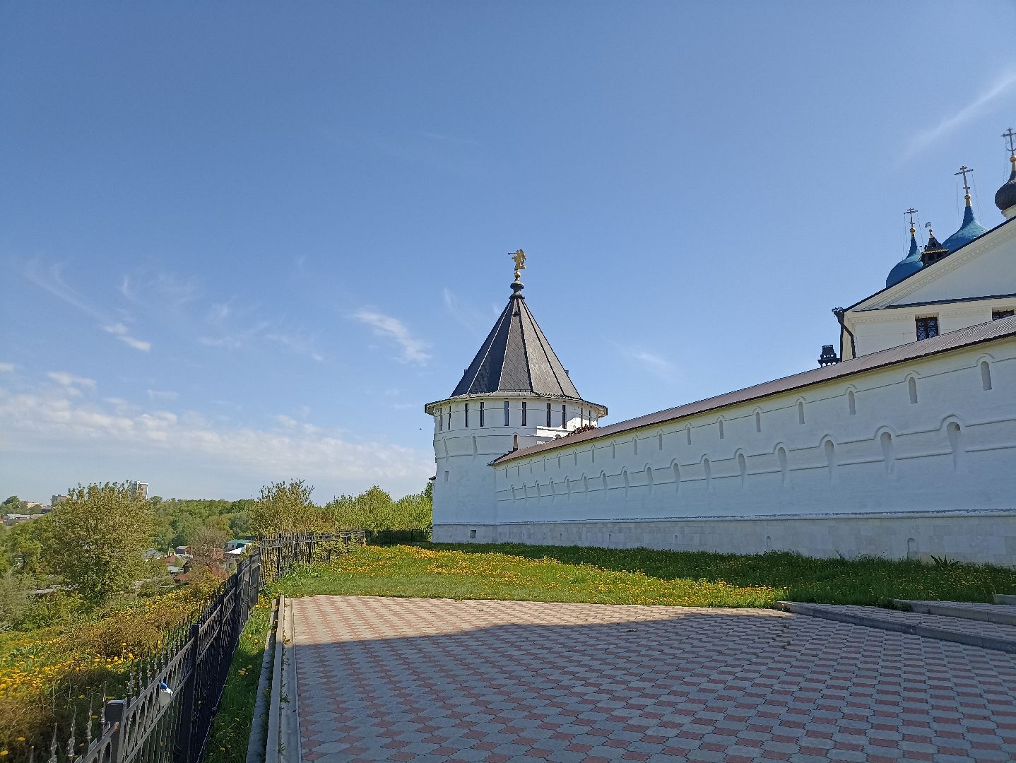 Серпухов, Подмосковье, туризм, монастырь, Нара, река, пруд, туристы