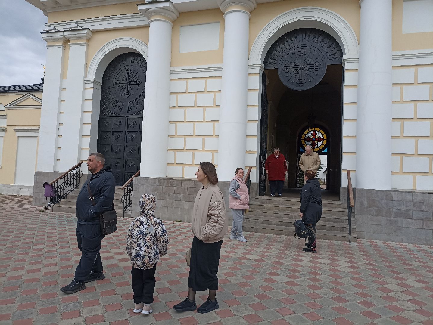 Серпухов, Подмосковье, туризм, монастырь, Нара, река, пруд, туристы