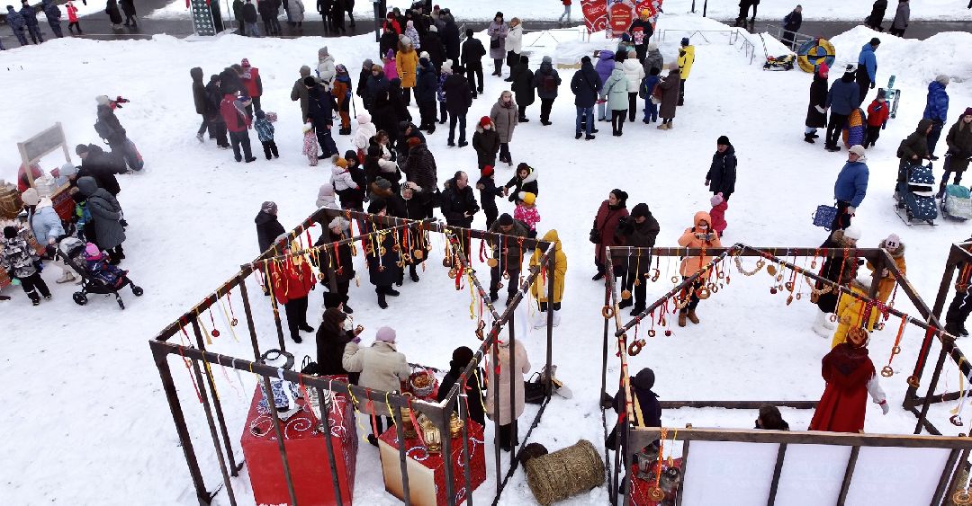 Клин, общество