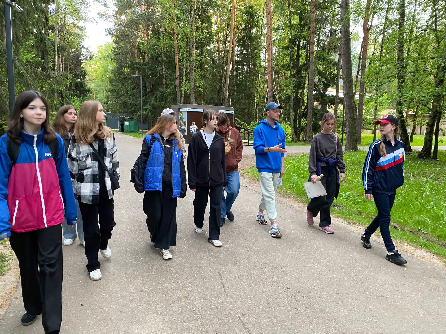 Домодедово, парк Ёлочки, волонтёры, молодёжь