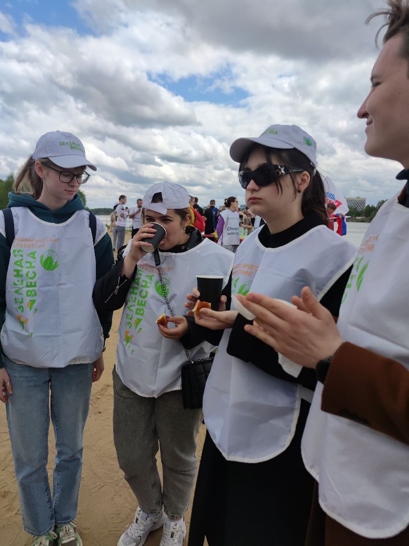 Студенты, День Волги, субботник, Дубна