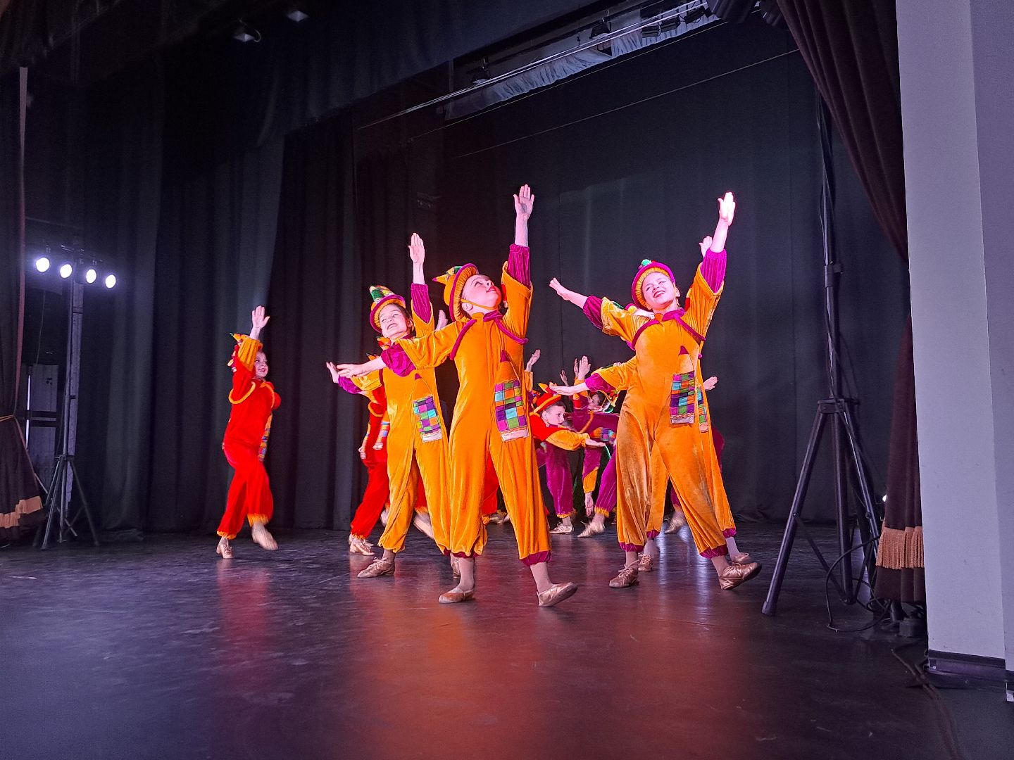 Клин, танцы, культура, Лапушки, общество