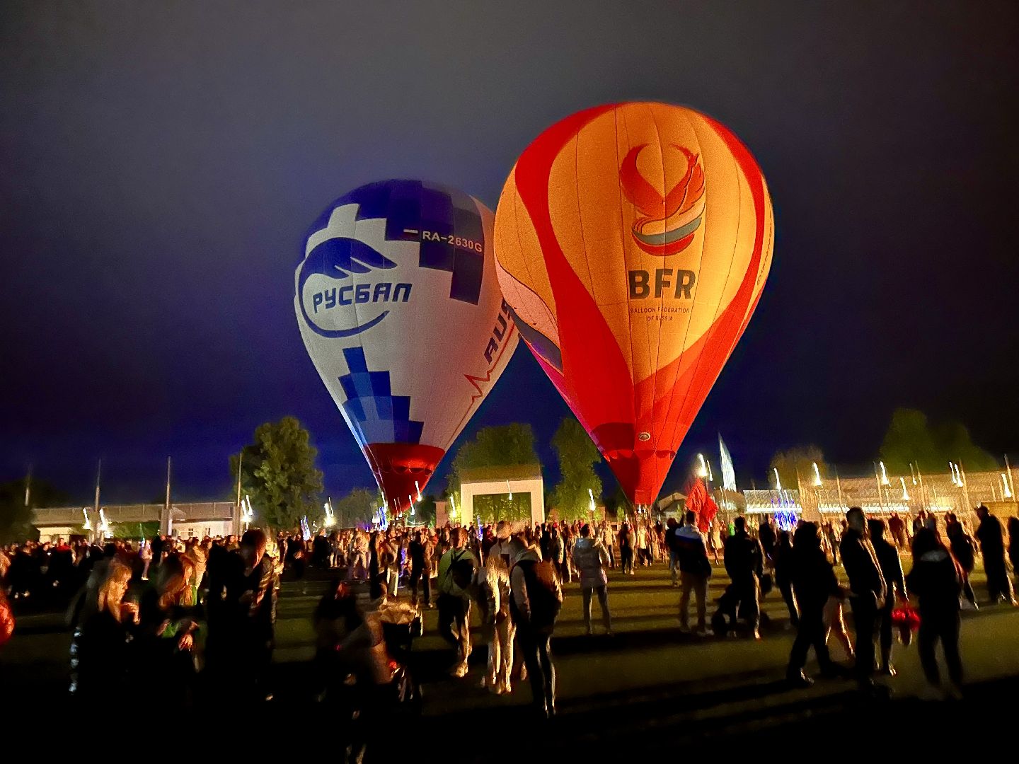 Клин, аэрошоу, воздушные шары, люди, фестивали