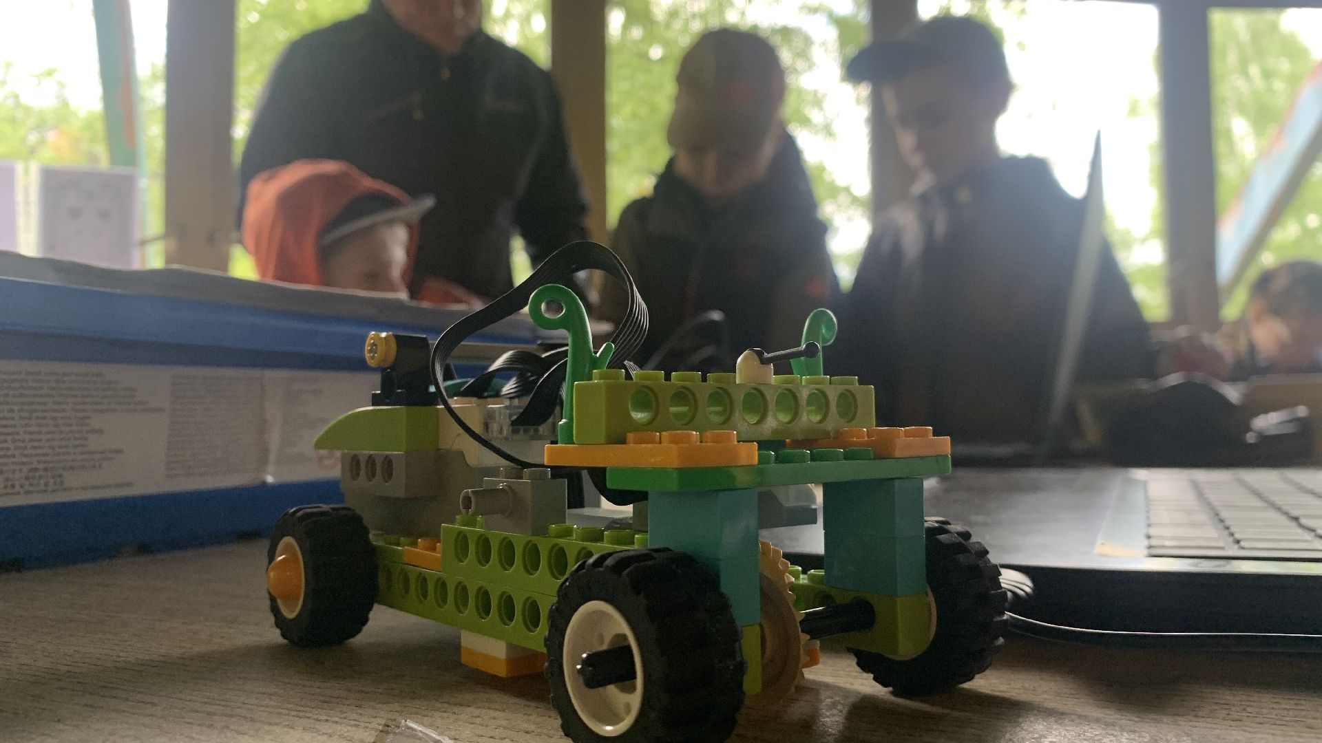 Ступино, образование, ДЭЦ Островок