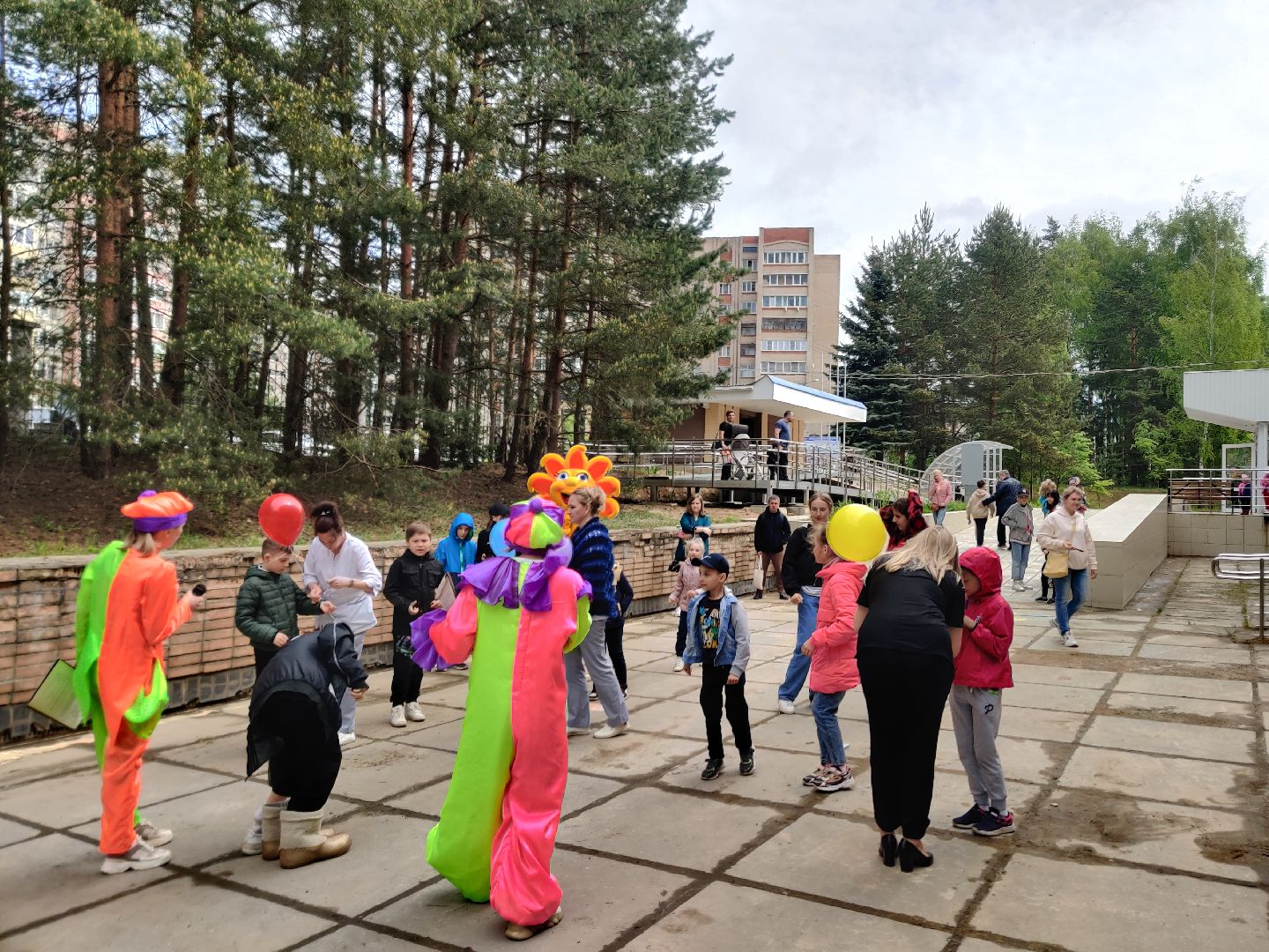 Красноармейск, Пушкинский, диспансеризация, дети, рисунки на асфальте