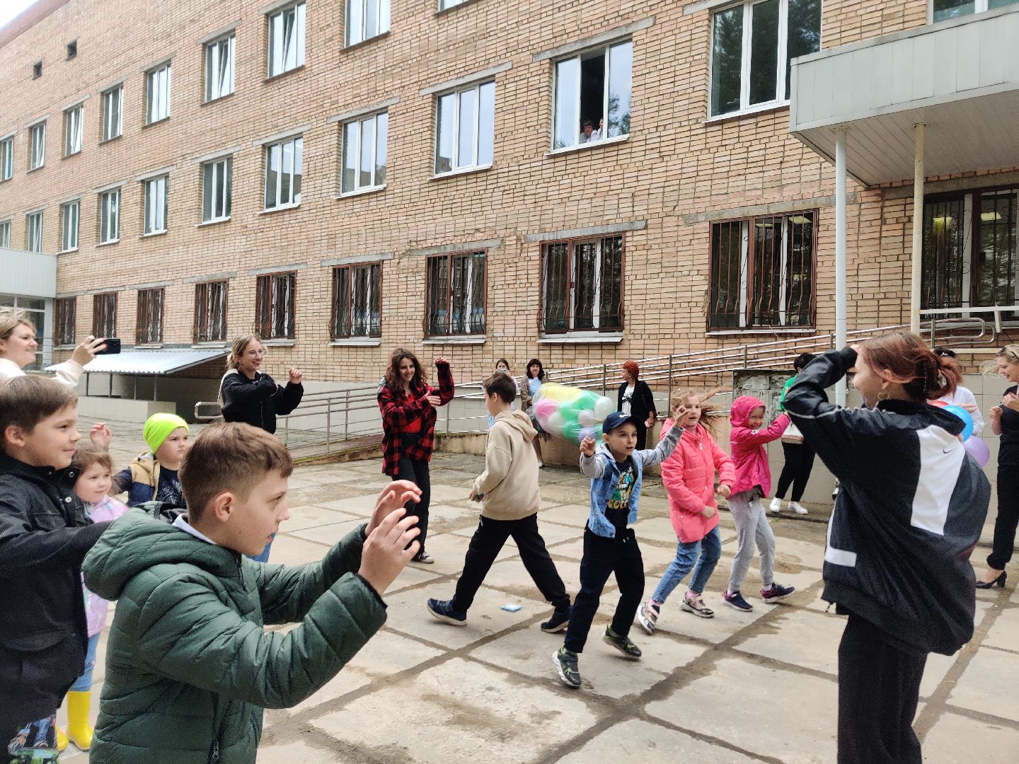 Красноармейск, Пушкинский, диспансеризация, дети, рисунки на асфальте