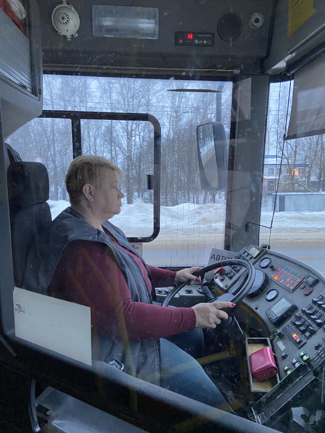 Волоколамск, Истра, люди, женщина, водитель, автобусы, профессия, машина, маршрутки,