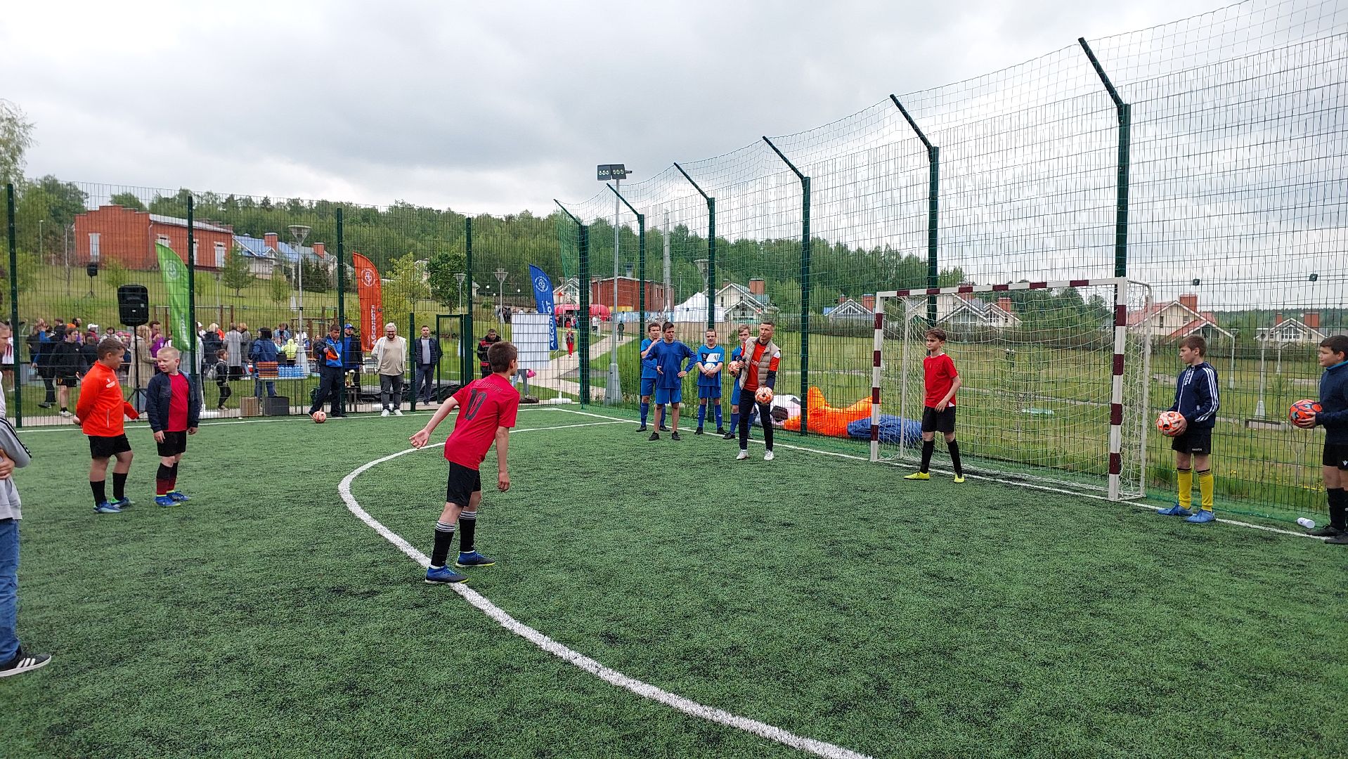 футбол, спорт, алдонин, мастер-класс, серпухов, райсеменовское, абсолют, инклюзивная школа, дети, детский спорт,