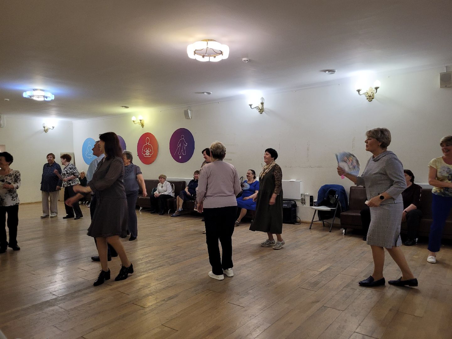 золотой возраст; видное; активное долголетие; дискотека