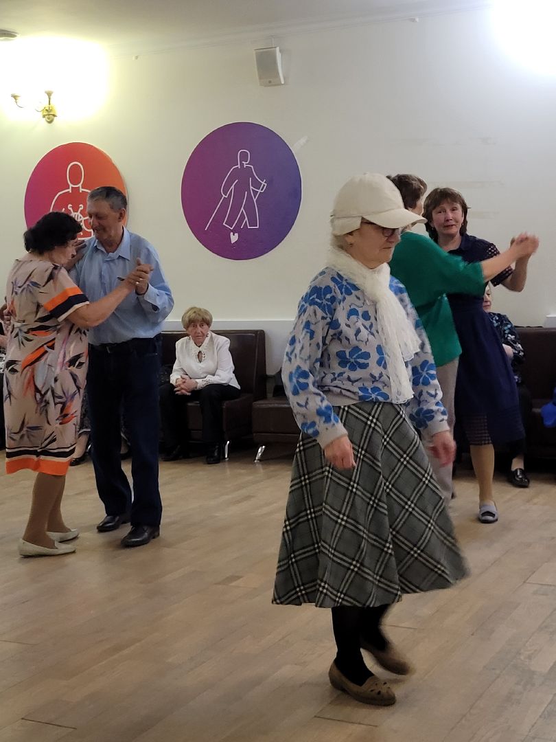 золотой возраст; видное; активное долголетие; дискотека