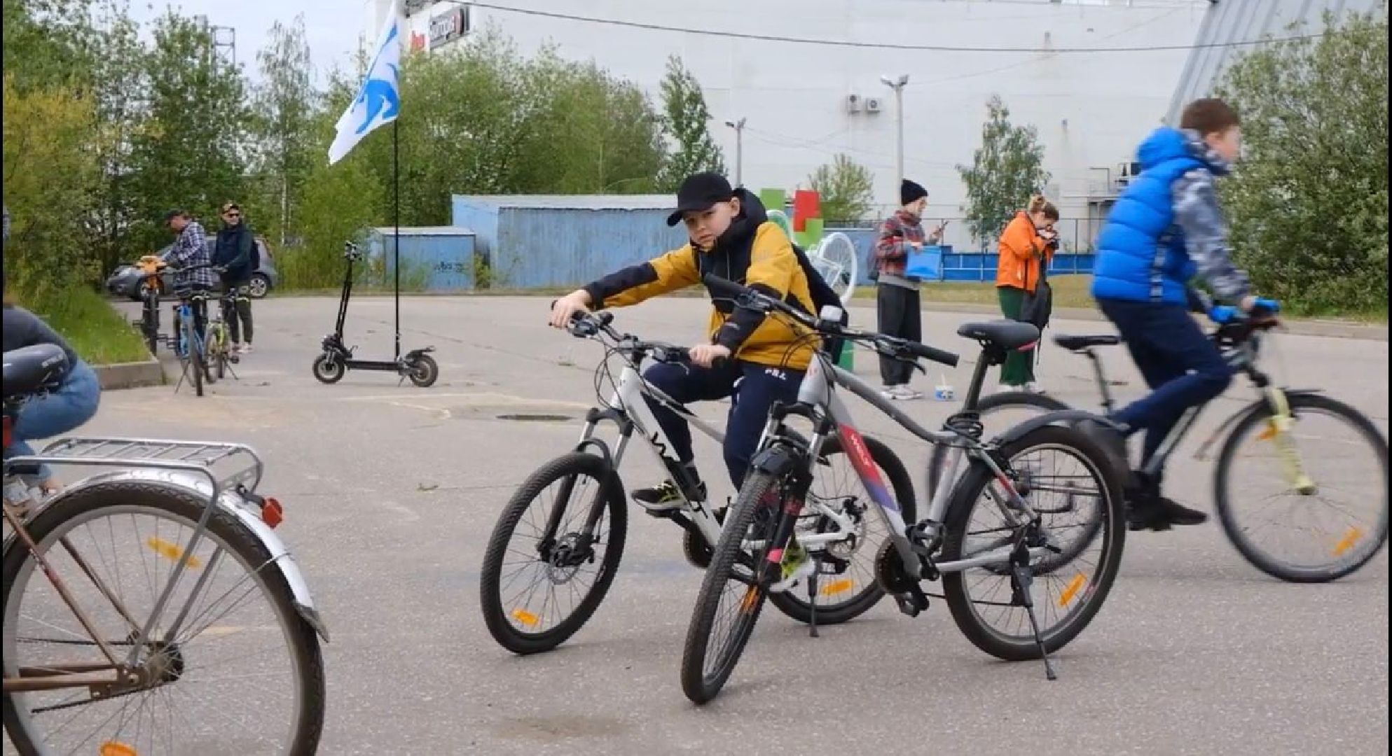 Солнечногорск, велопарад, велосипедисты, акция, госавтоинспекция, волонтеры