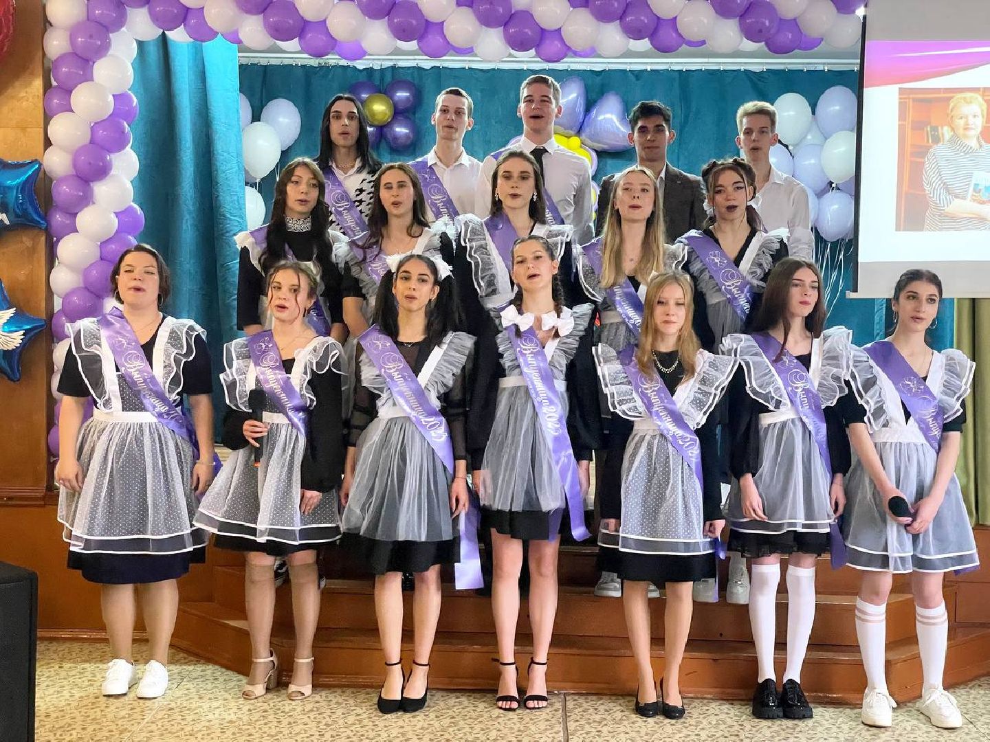 Сергиев Посад, Сергиево-Посадский городской округ, Образование, Школа, Последний звонок, Выпускники