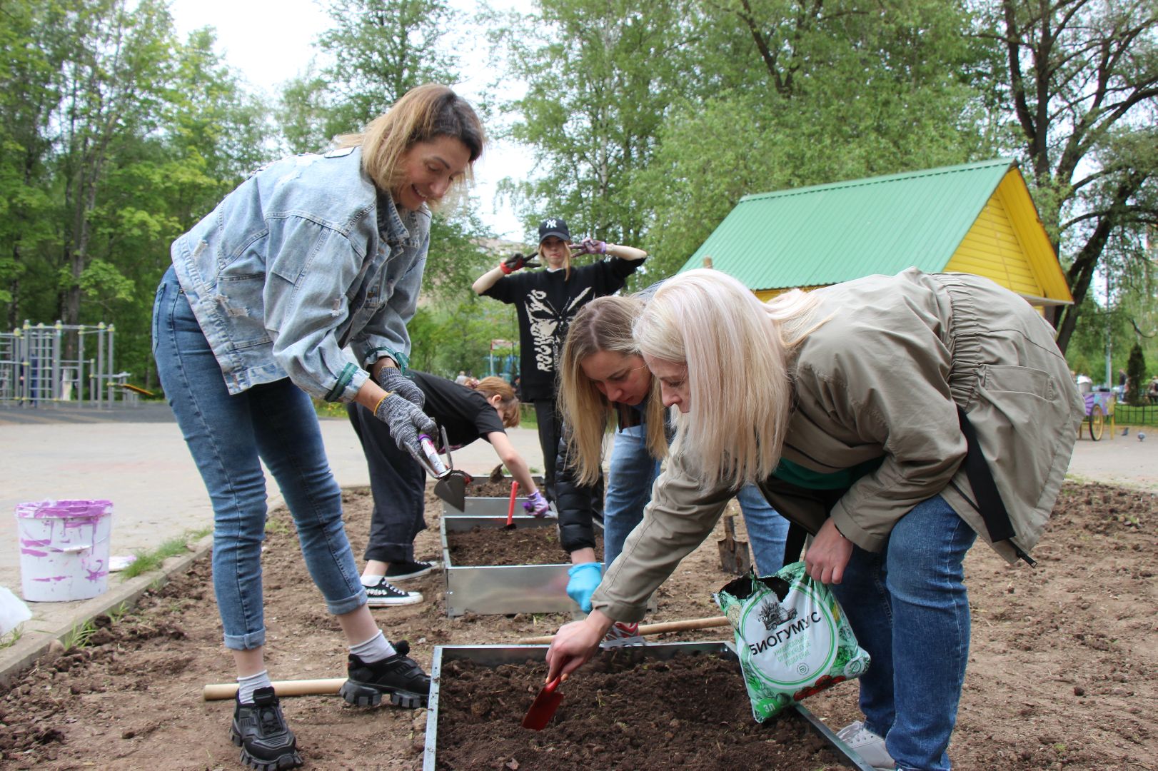 Лобня, парк, огород