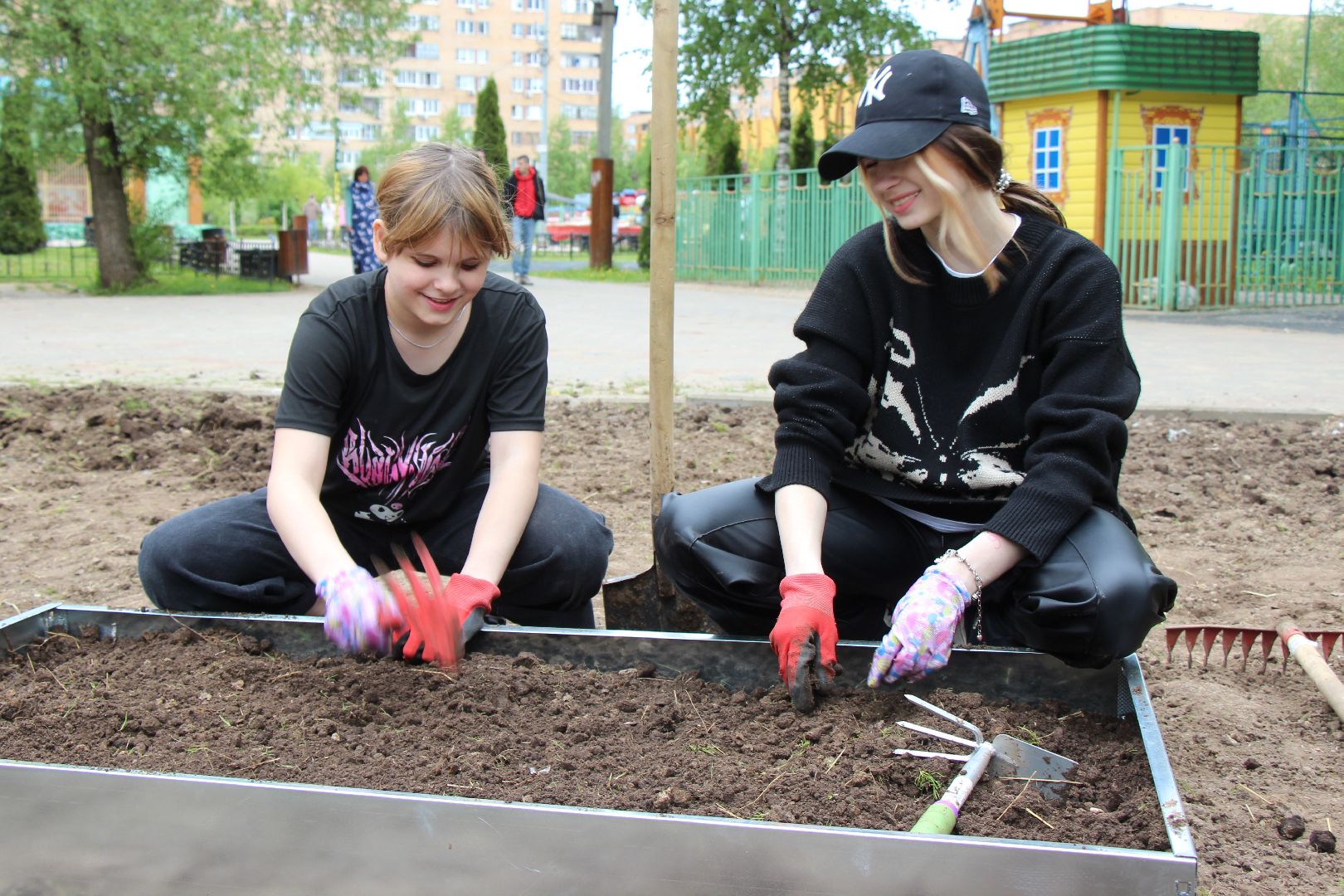 Лобня, парк, огород