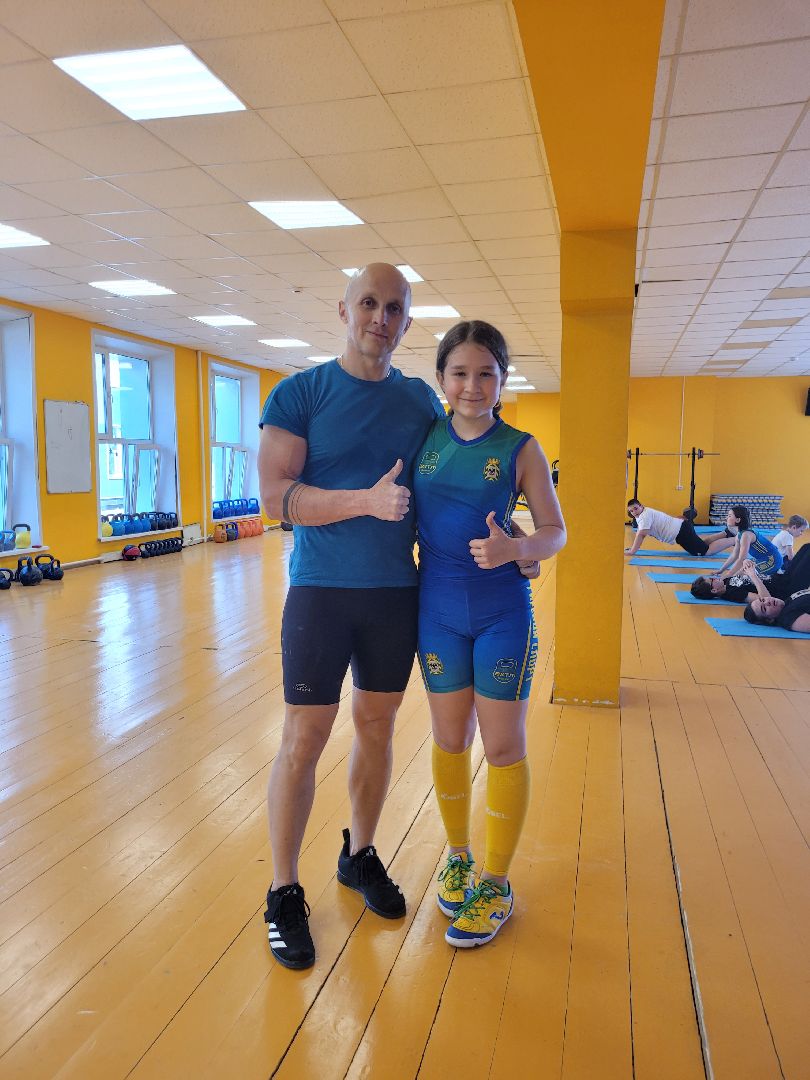 гиревой спорт; видное; успех; дети; рекорд