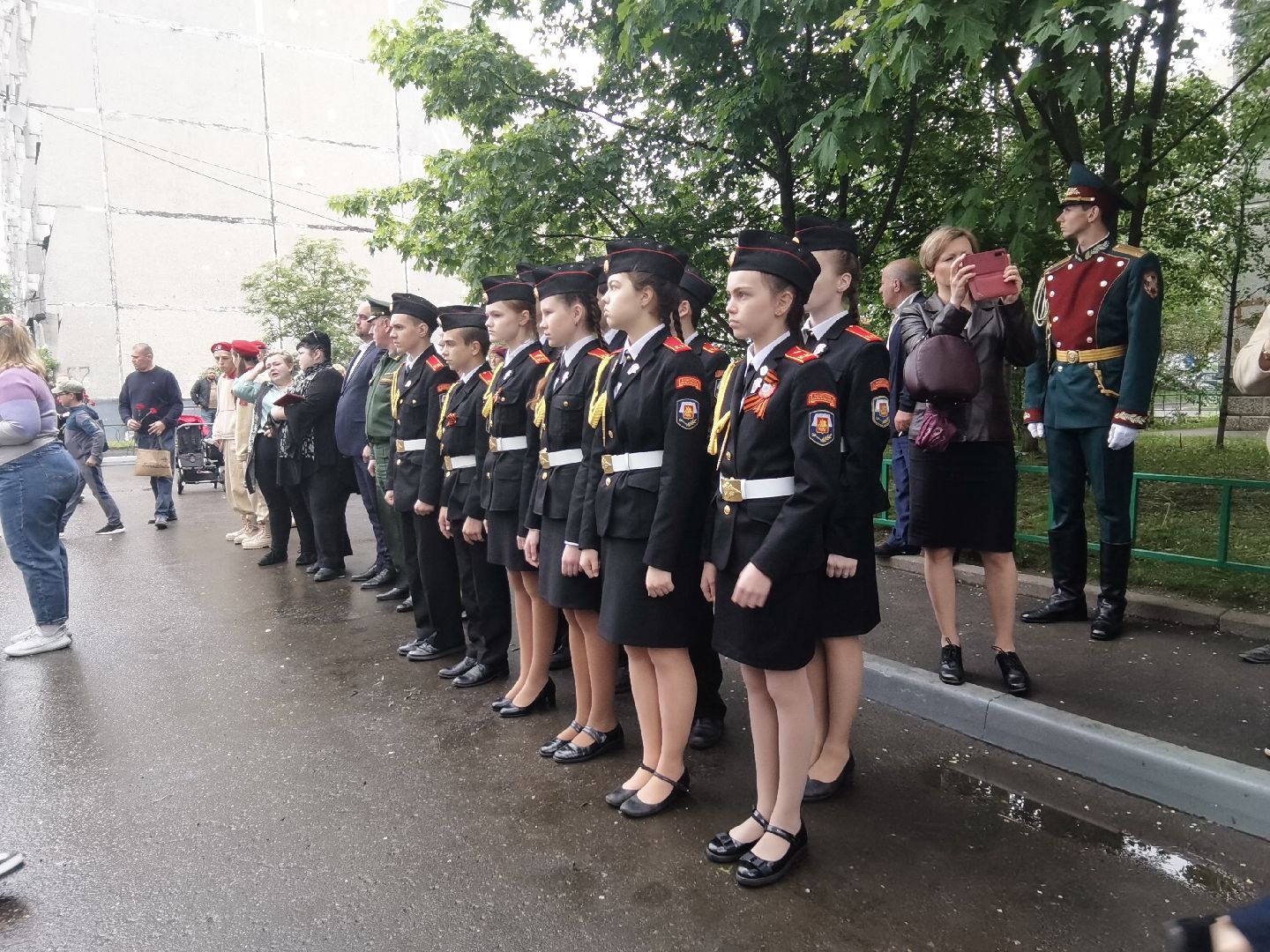 Балашиха, мемориальная доска, военнослужащий в зоне СВО, патриотизм, Орден Мужества