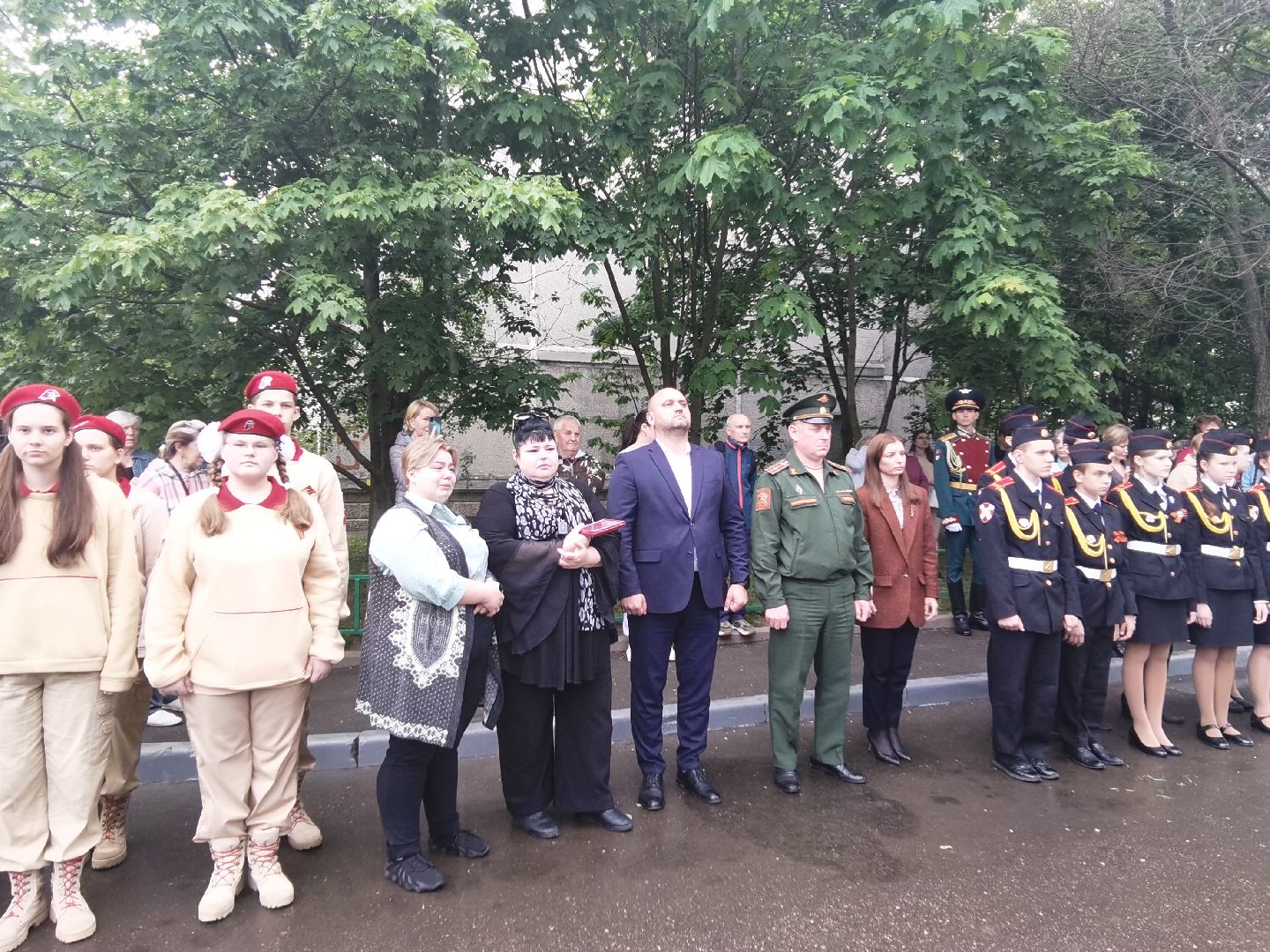 Балашиха, мемориальная доска, военнослужащий в зоне СВО, патриотизм, Орден Мужества