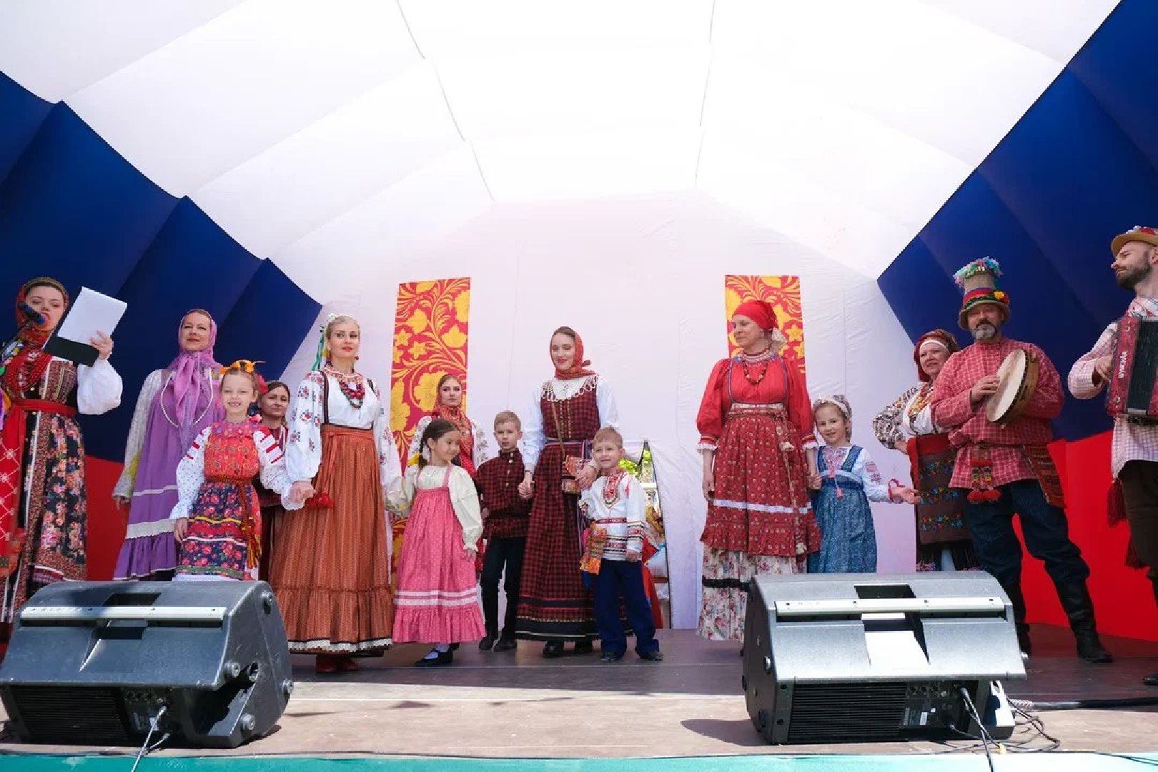 Звенигород, фестиваль фольклора, традиции, Никола Вешний, Аксиньино, Живы традиции Руси, народные гуляния, молодецкие забавы