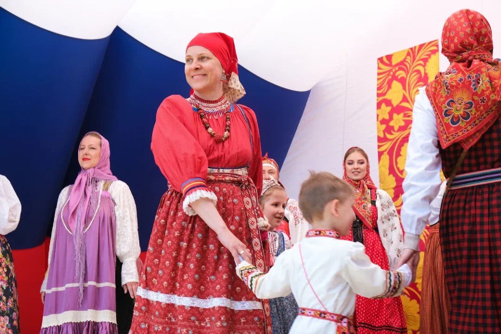 Звенигород, фестиваль фольклора, традиции, Никола Вешний, Аксиньино, Живы традиции Руси, народные гуляния, молодецкие забавы