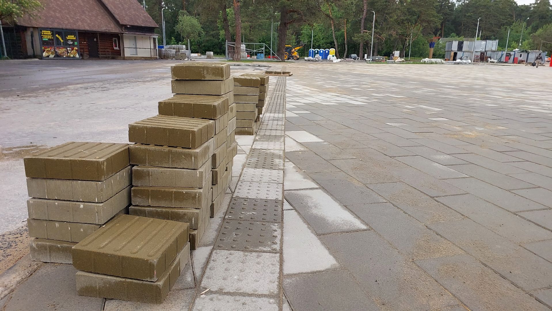 стадион, строительство, стадион спартак, серпухов, люди с ОВЗ, тактильная плитка, доброе дело,