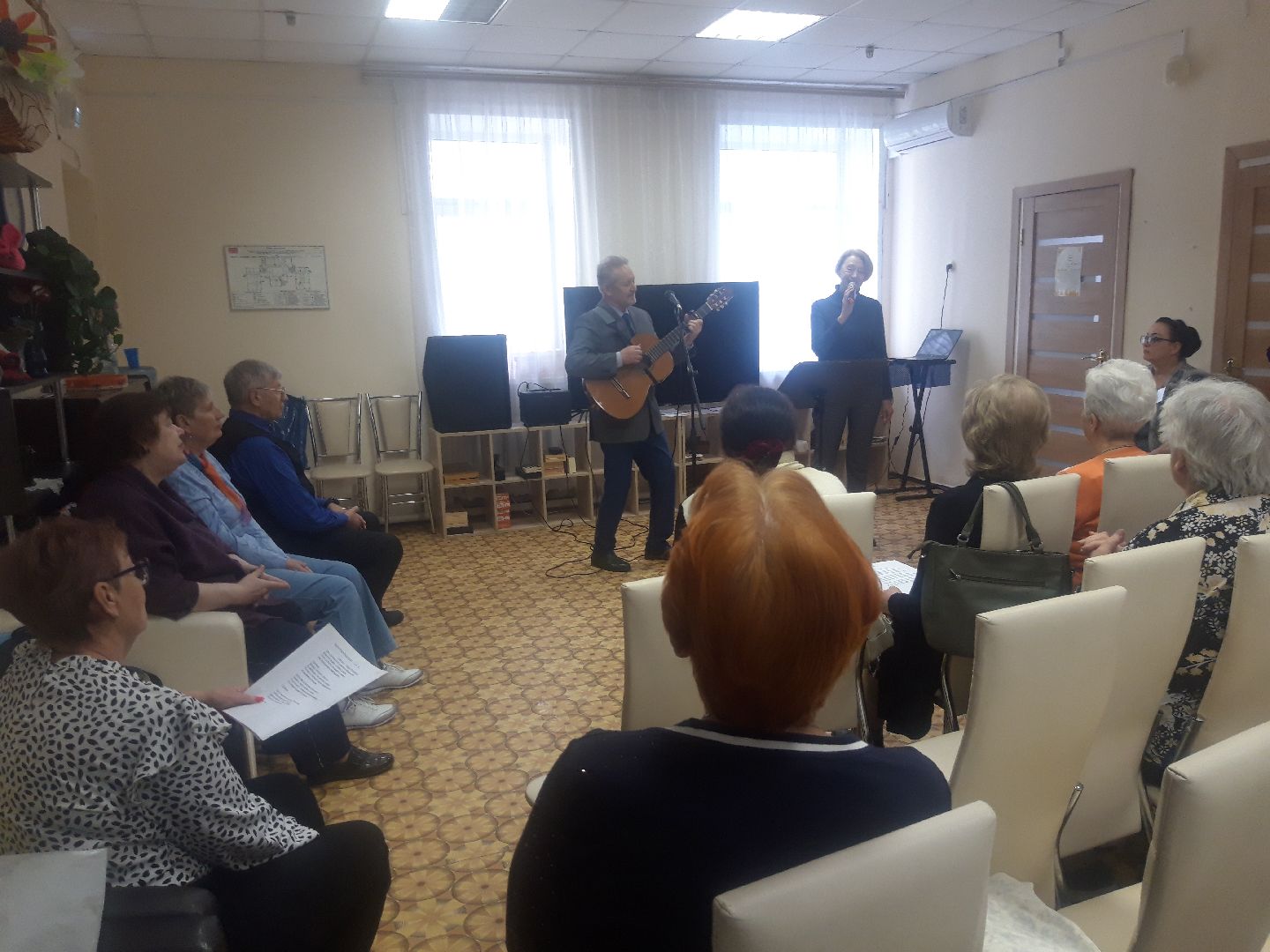концерт, пенсионеры,