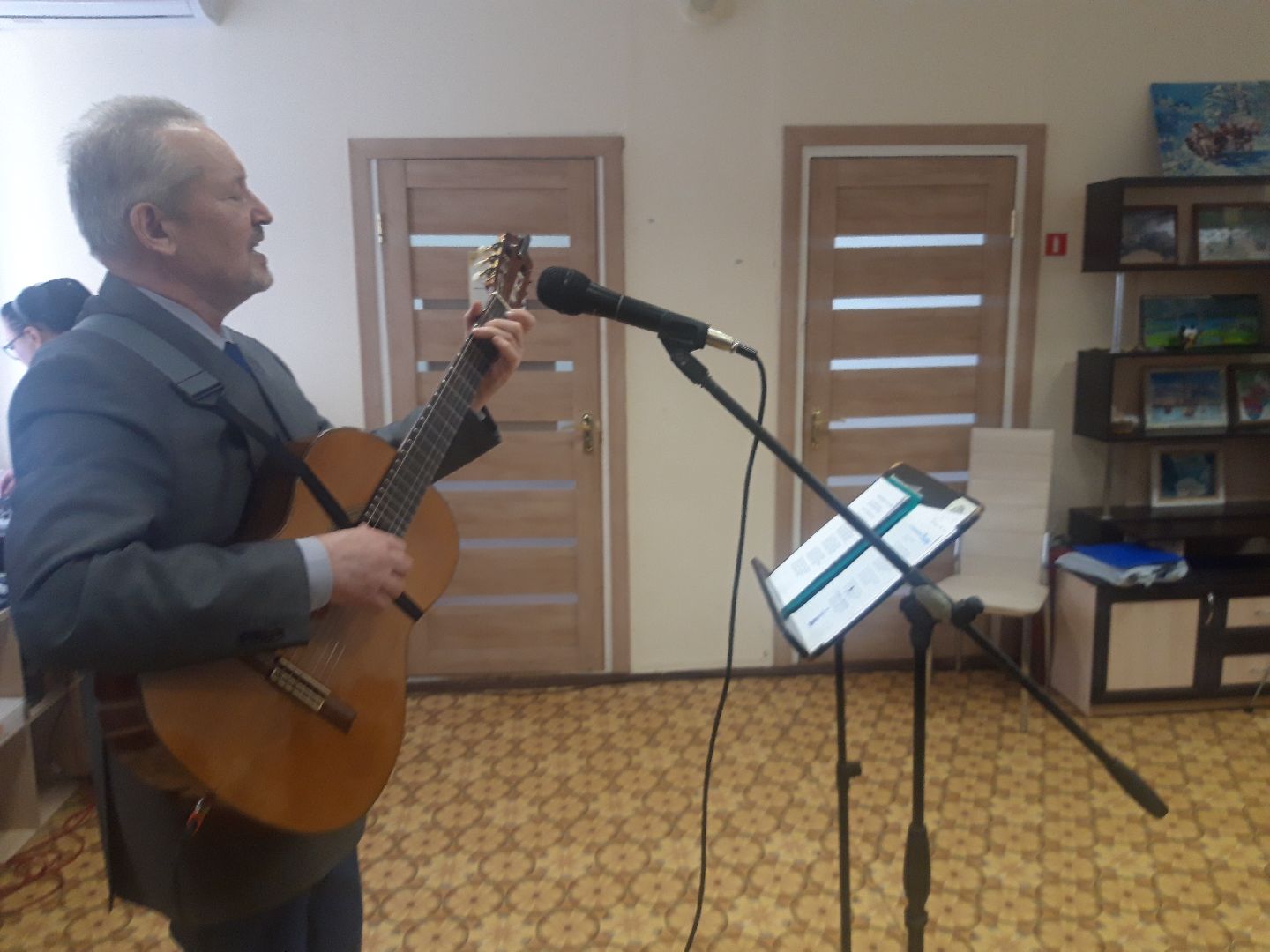 концерт, пенсионеры,